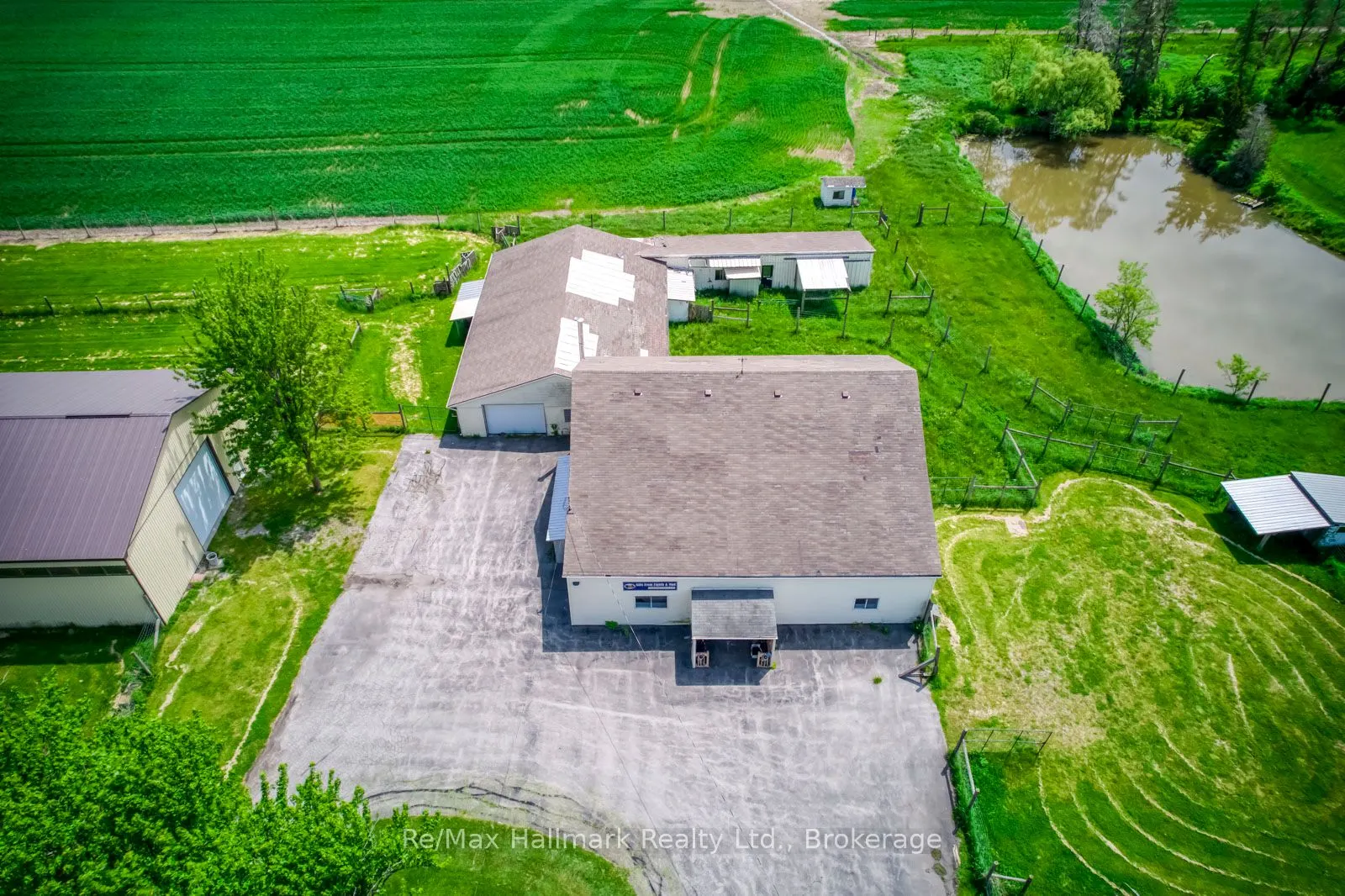 232 Eighth Road E