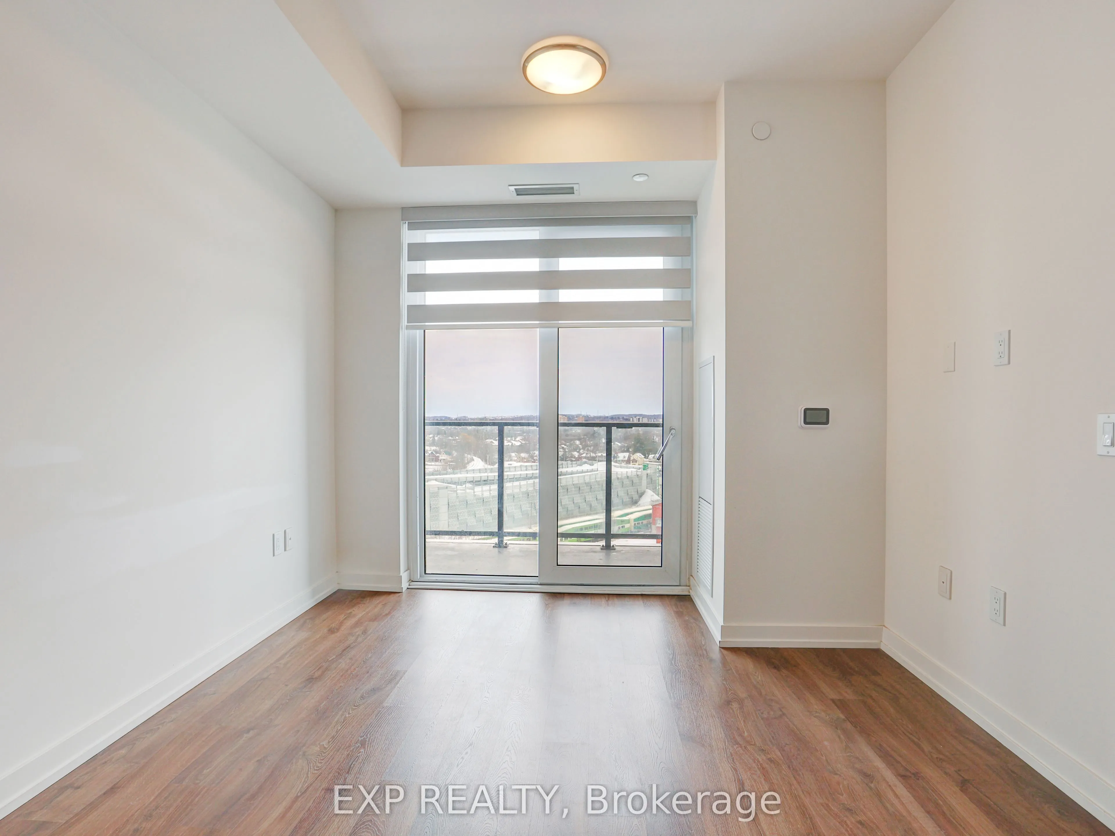 15 Wellington Street S #708