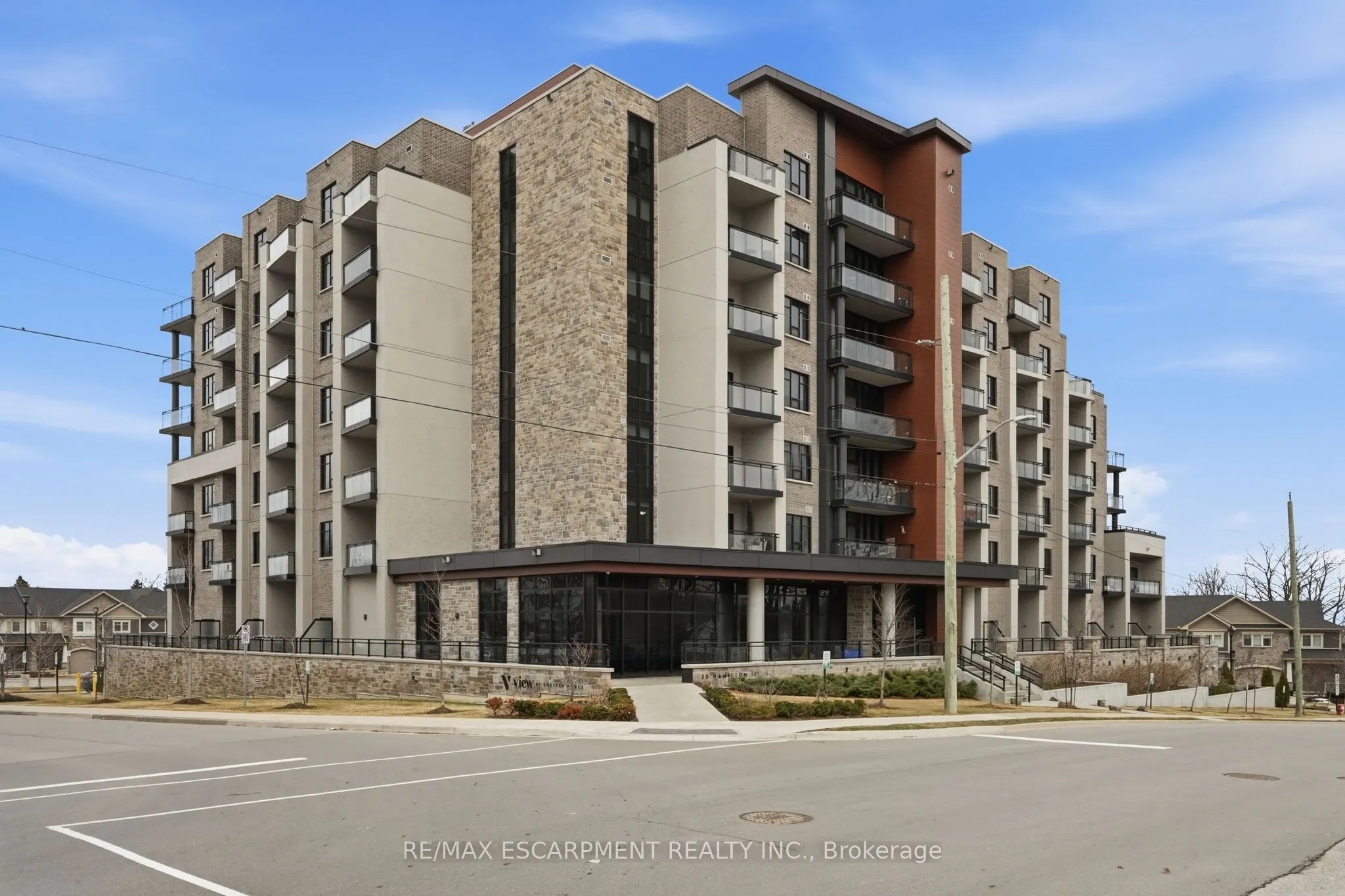 30 Hamilton Street S #201