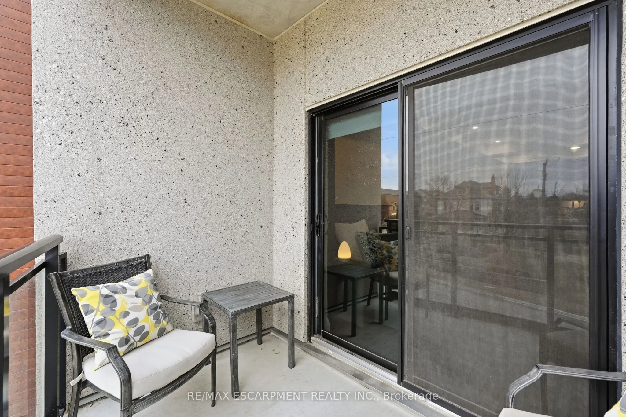 30 Hamilton Street S #201