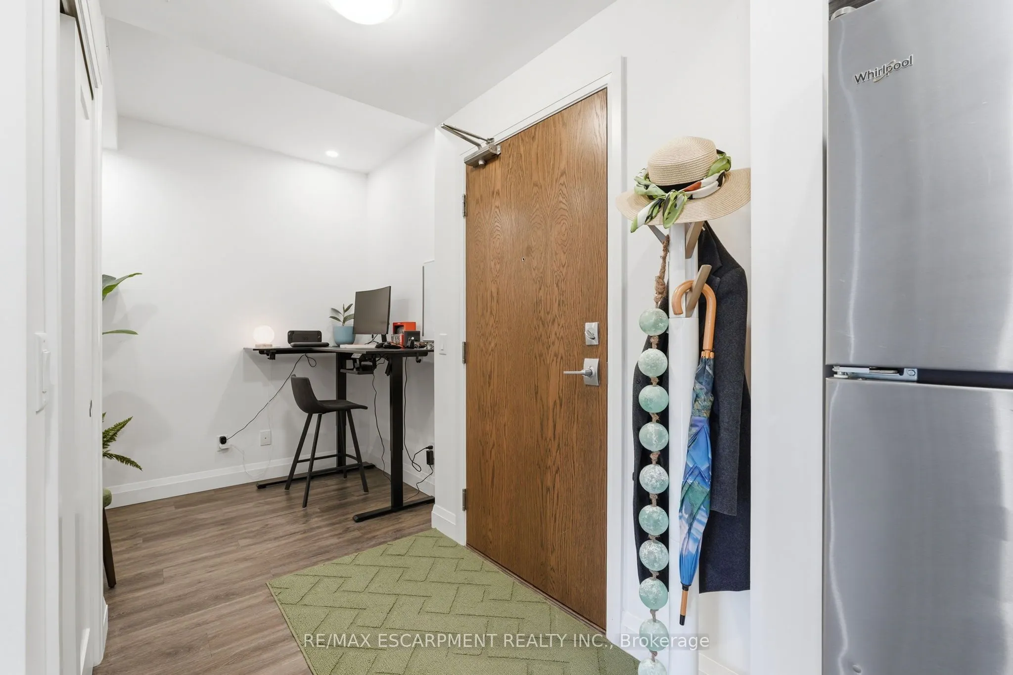 30 Hamilton Street S #201