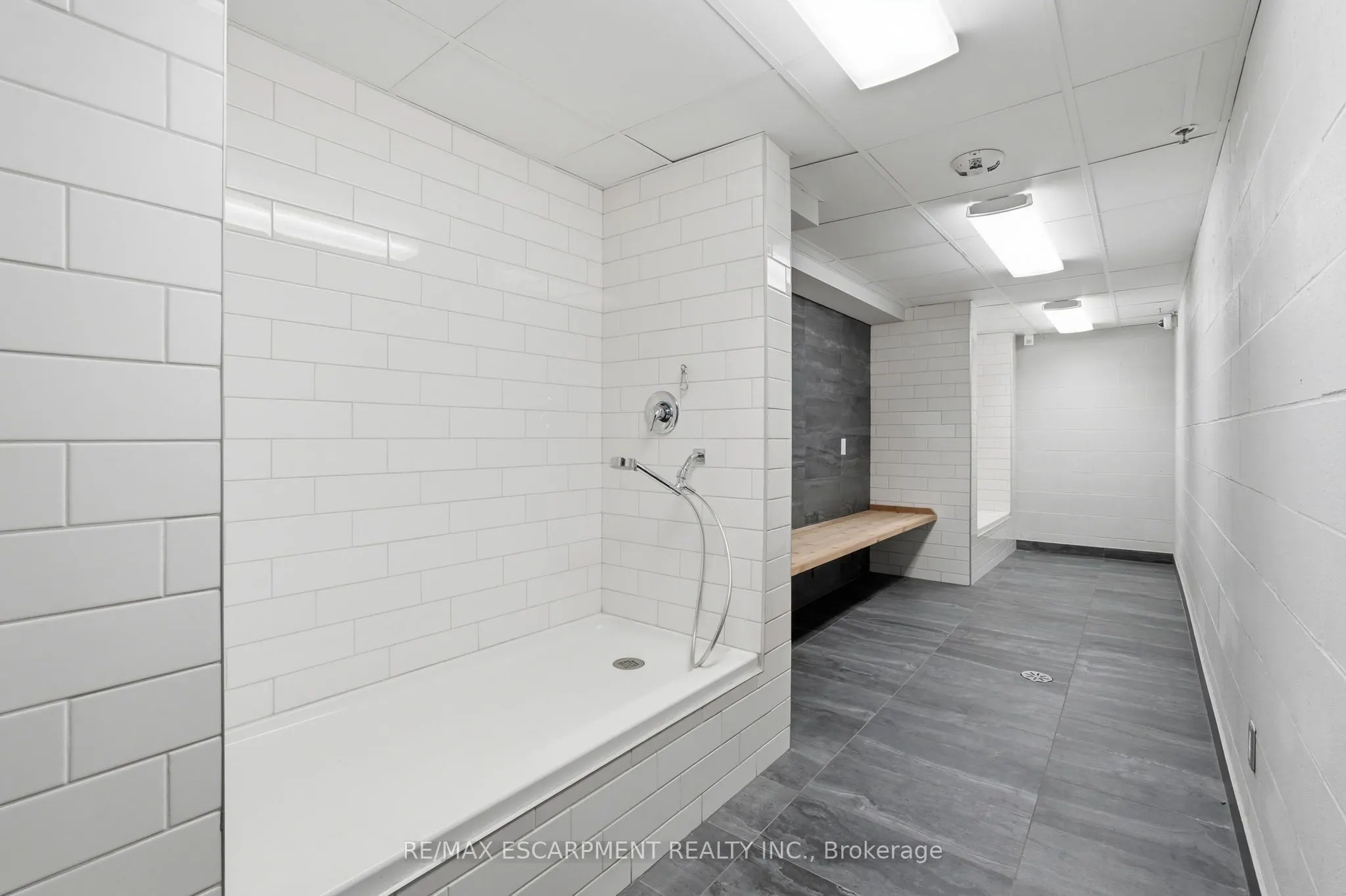 30 Hamilton Street S #201