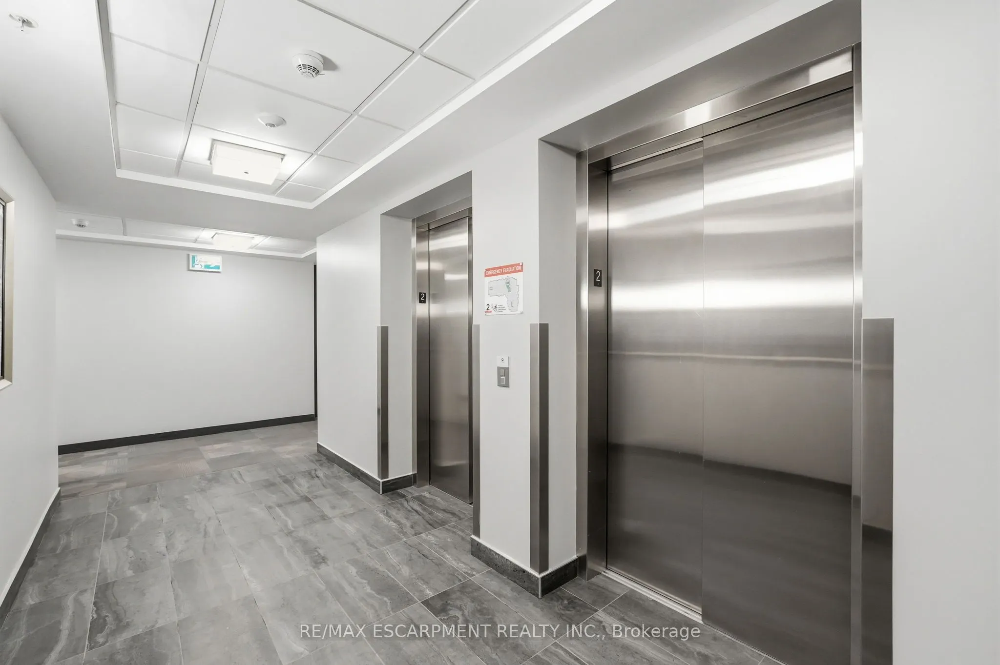 30 Hamilton Street S #201