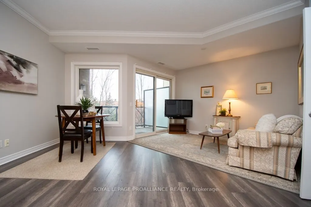 869 Clonsilla Avenue #212
