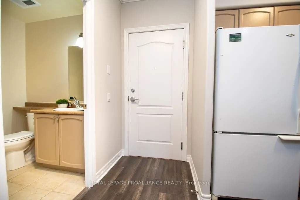 869 Clonsilla Avenue #212