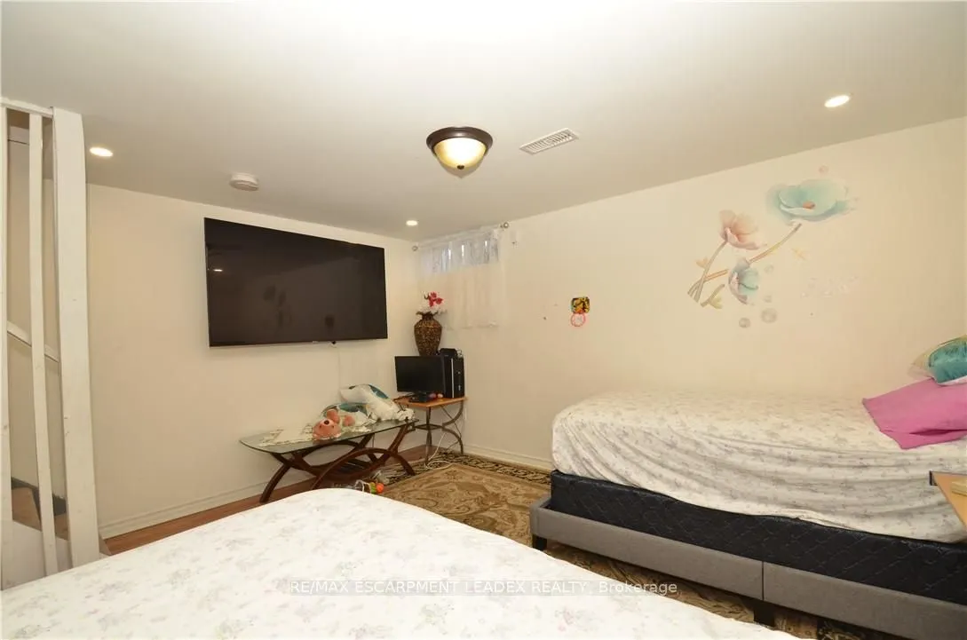 490 GREY Street E #23