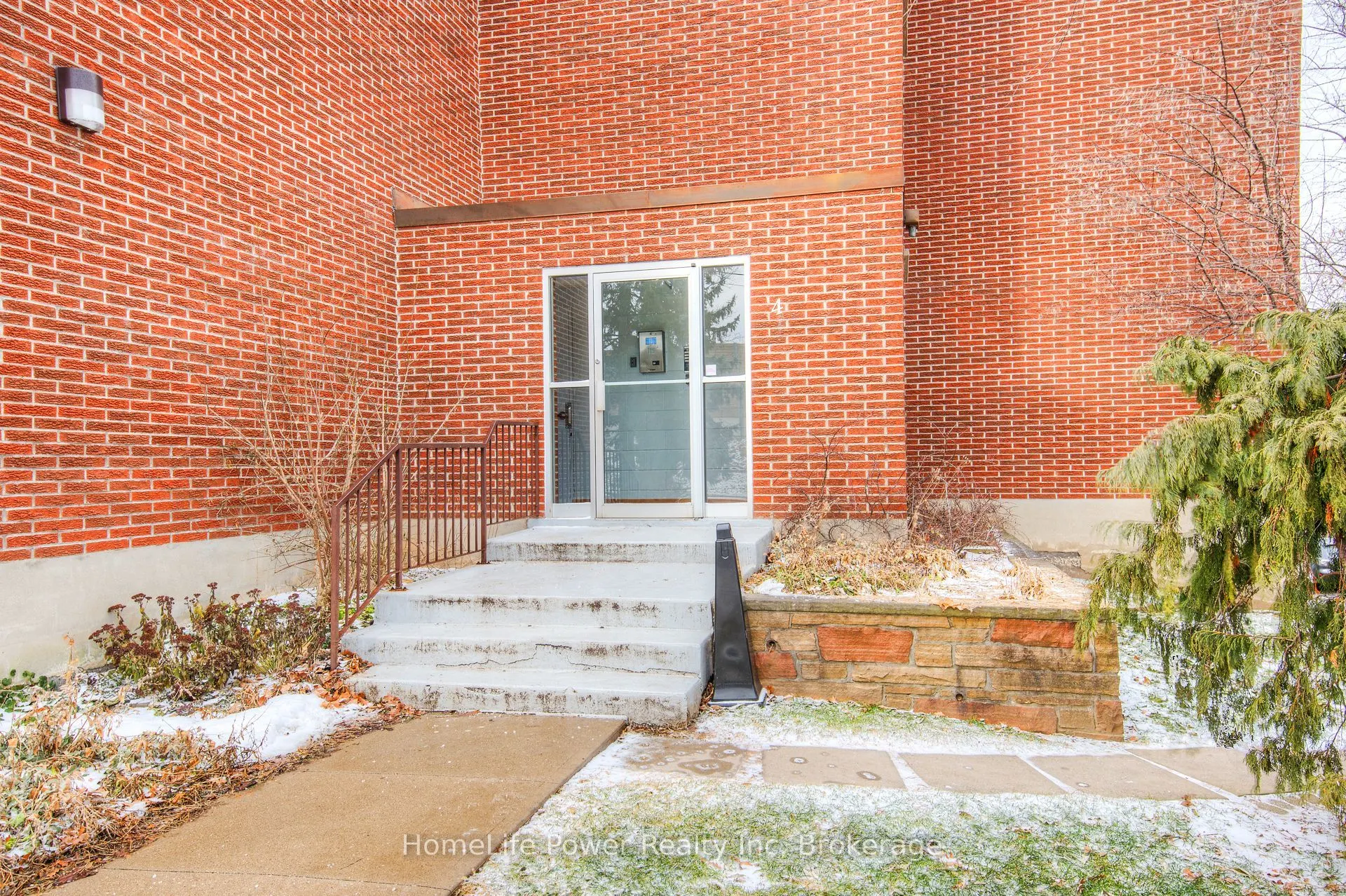 4 Avalon Place #303