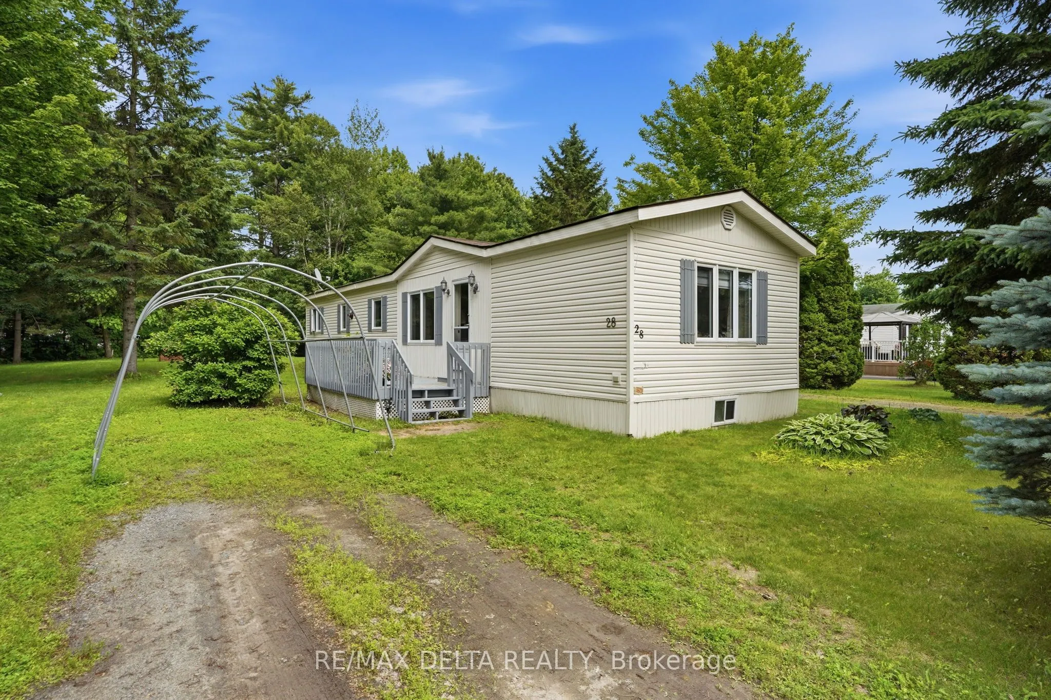 28-5279 County road 17 Highway
