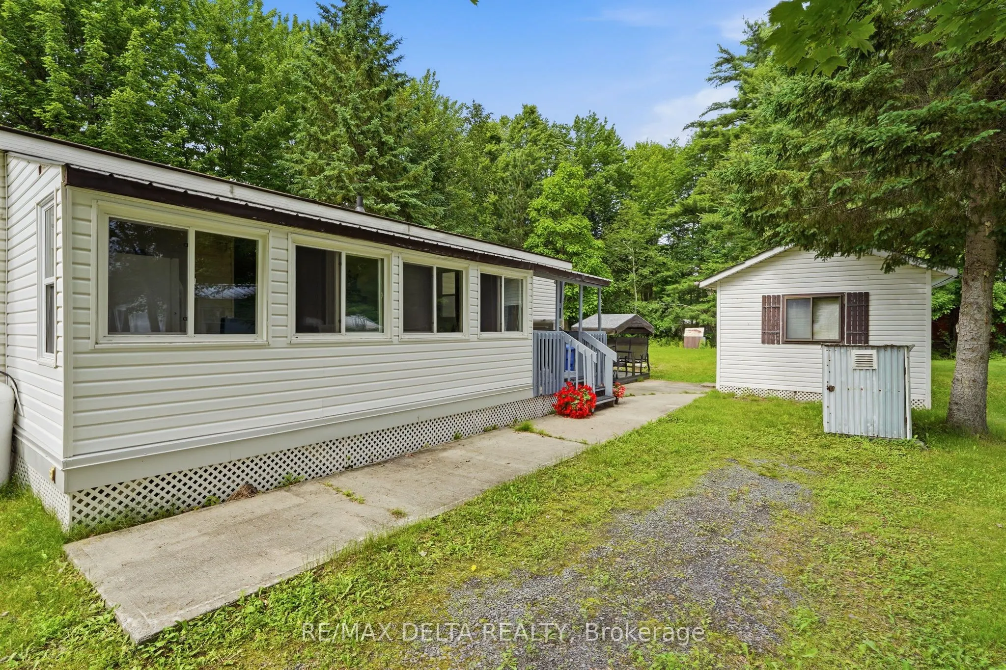 28-5279 County road 17 Highway
