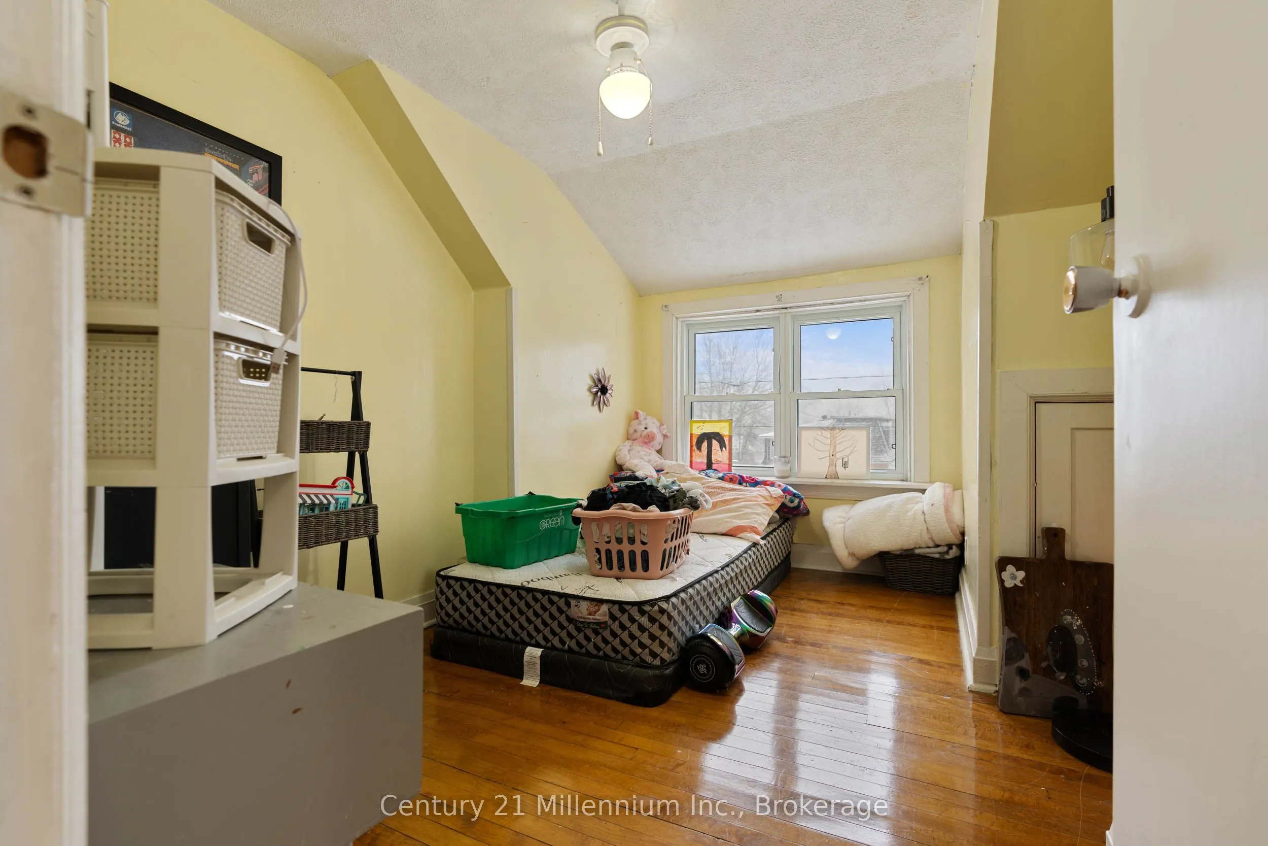1712 5th Avenue W