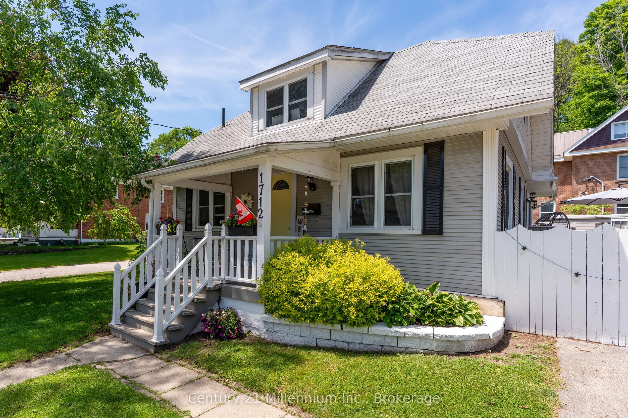 1712 5th Avenue W