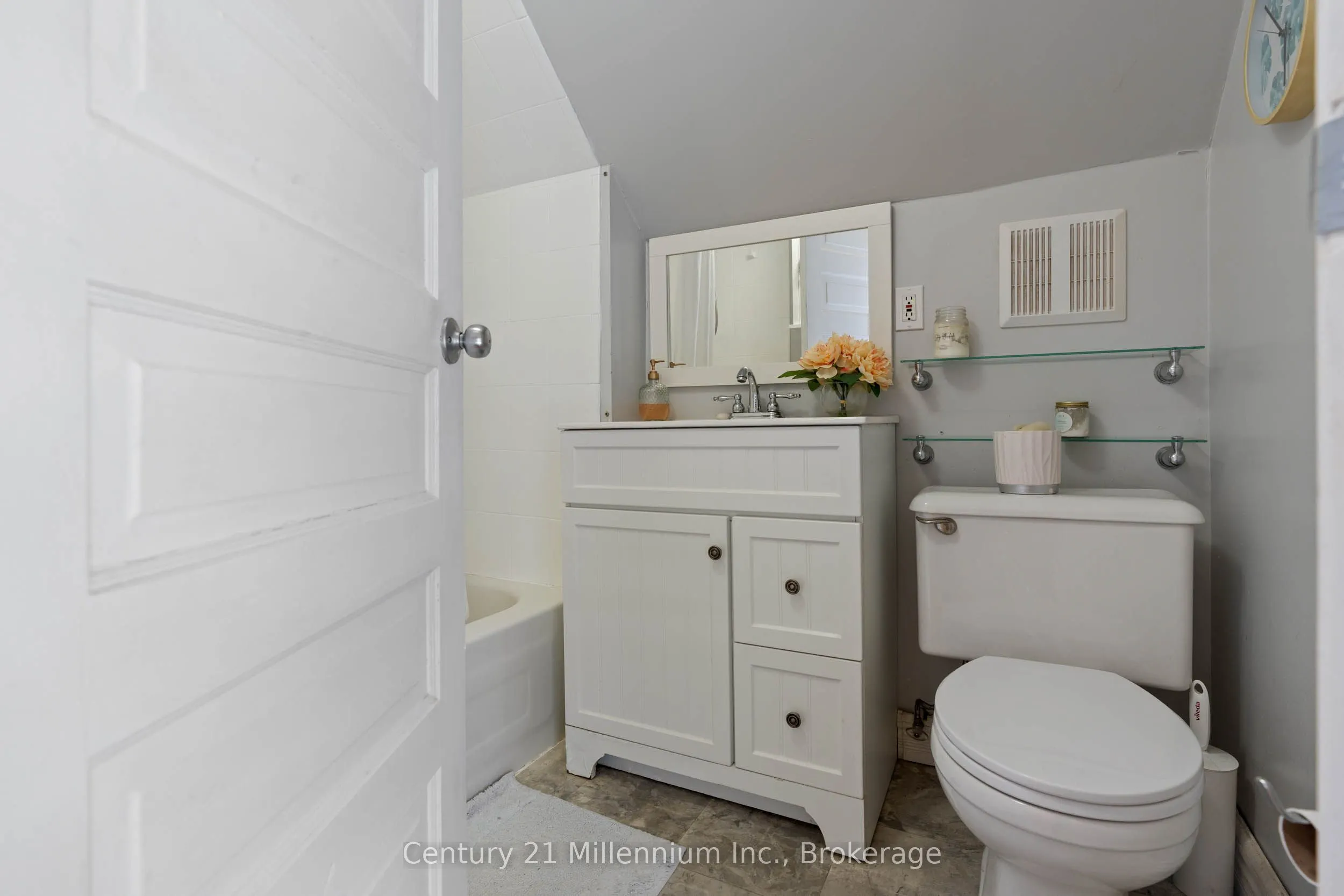 1712 5th Avenue W