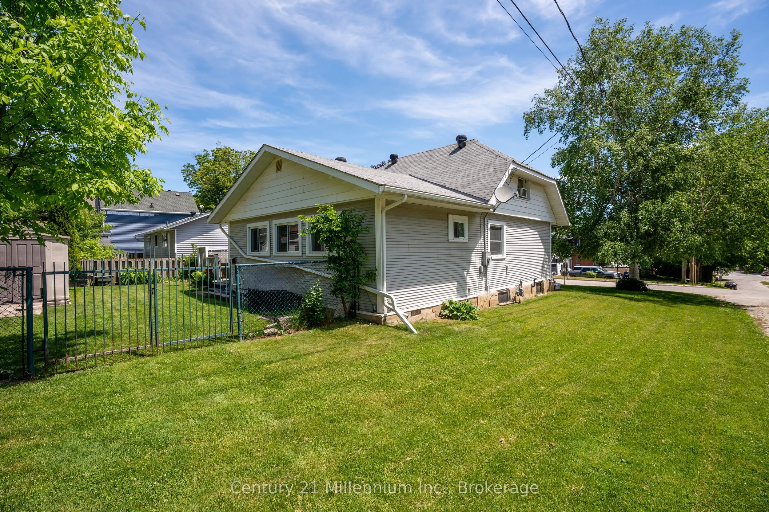 1712 5th Avenue W