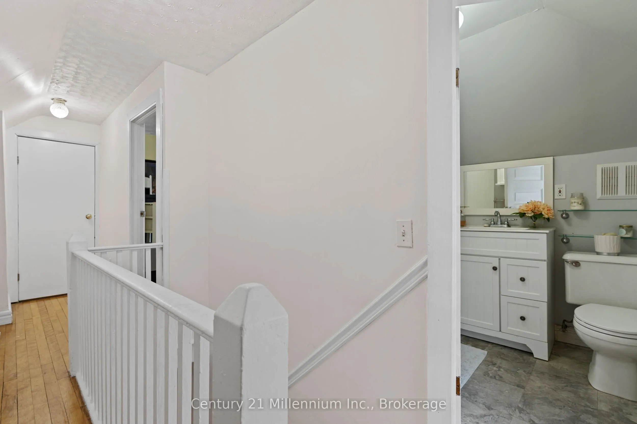 1712 5th Avenue W