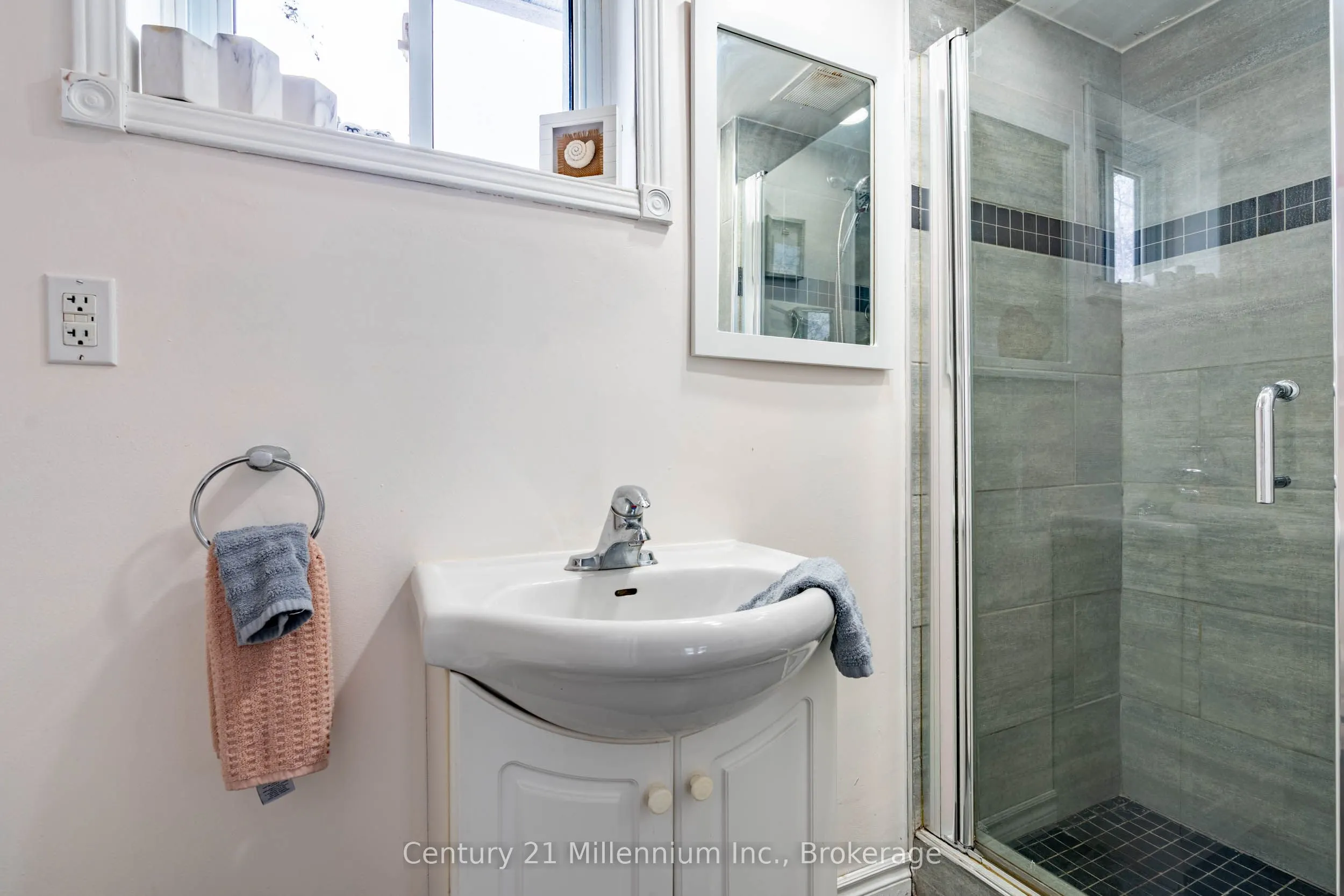 1712 5th Avenue W