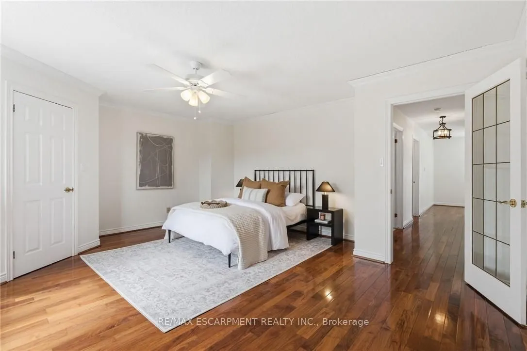 12 Sumner Crescent
