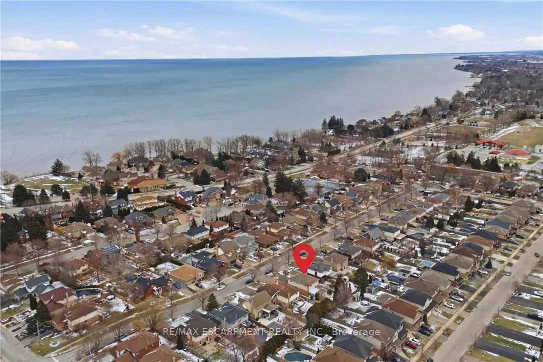 12 Sumner Crescent