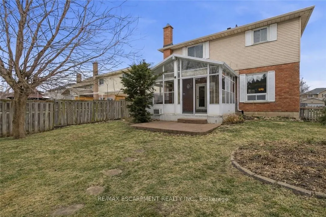 12 Sumner Crescent