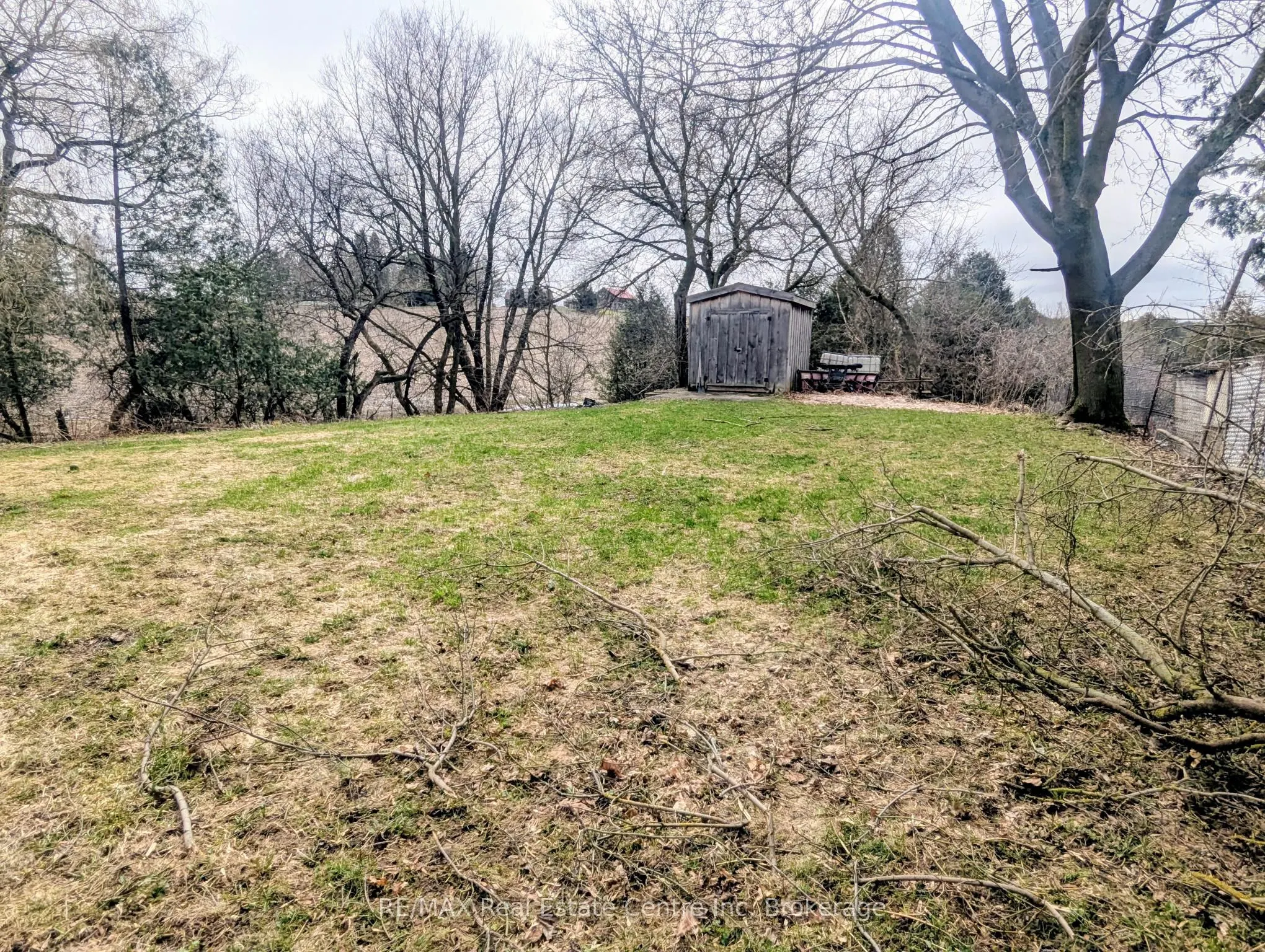 392046 Grey Road 109 N