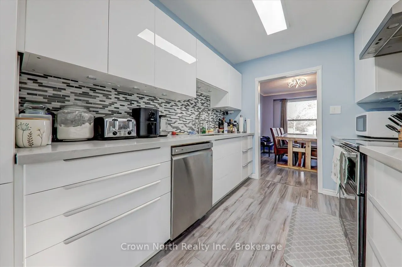 60 Pochon Avenue