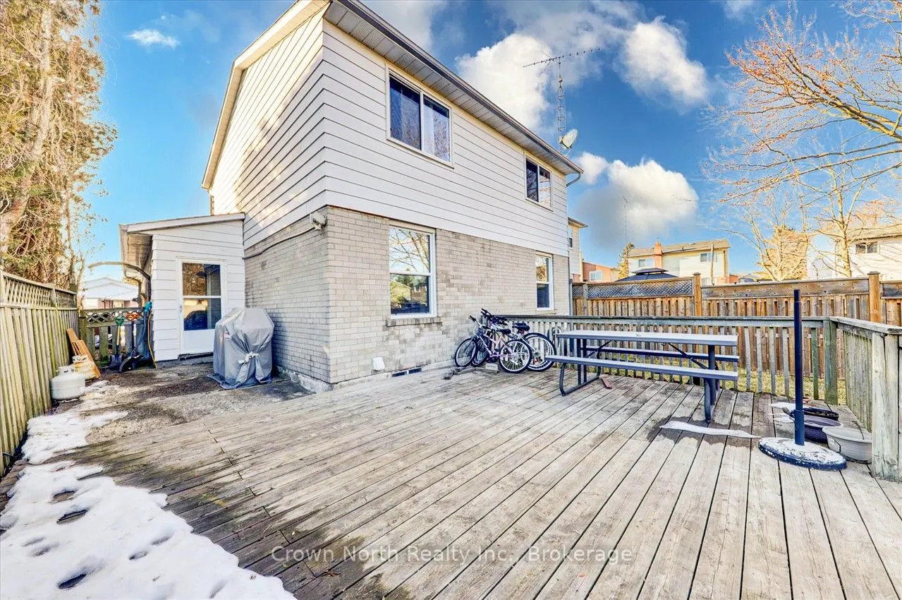 60 Pochon Avenue