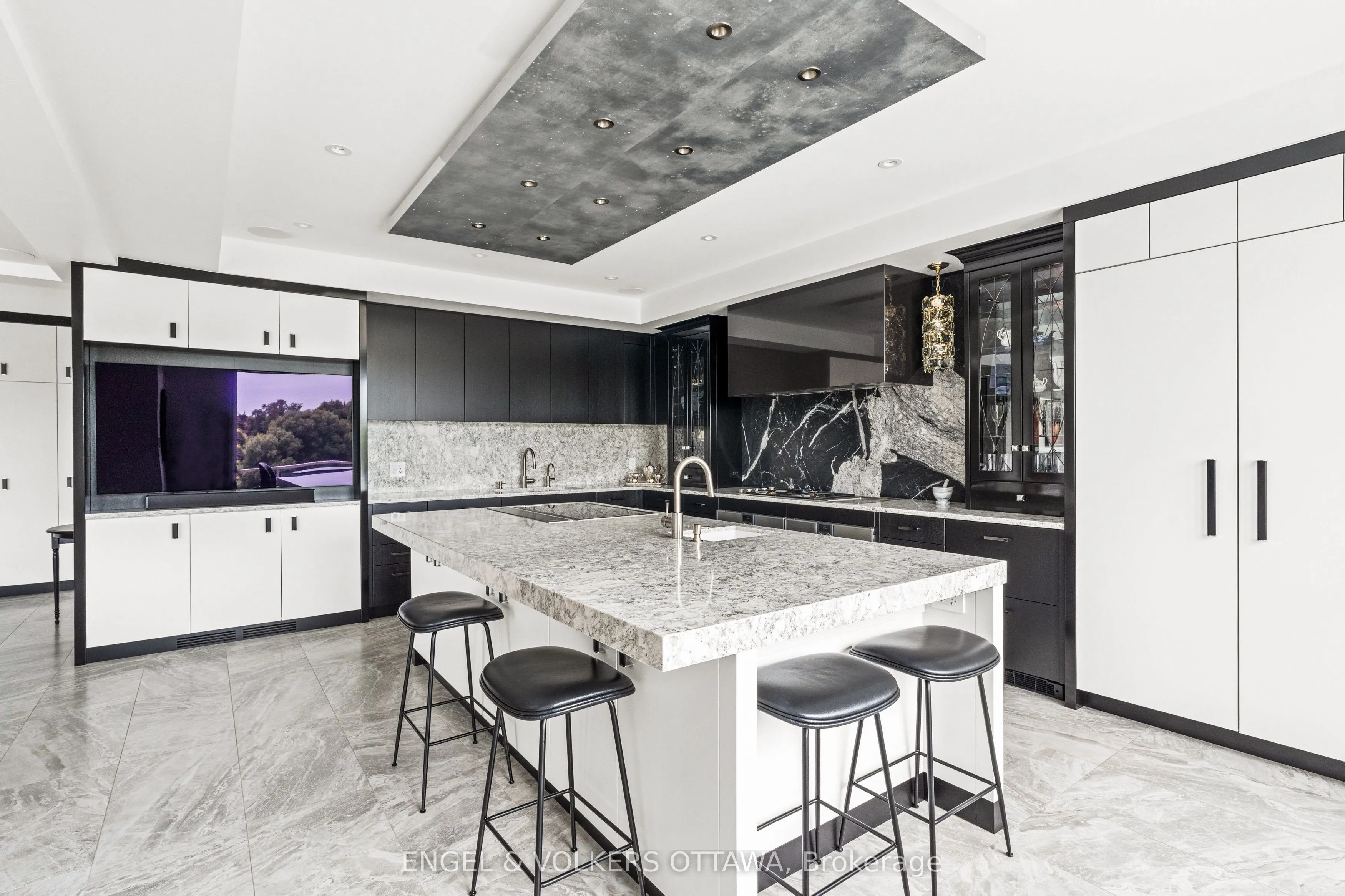 151 Winding Way