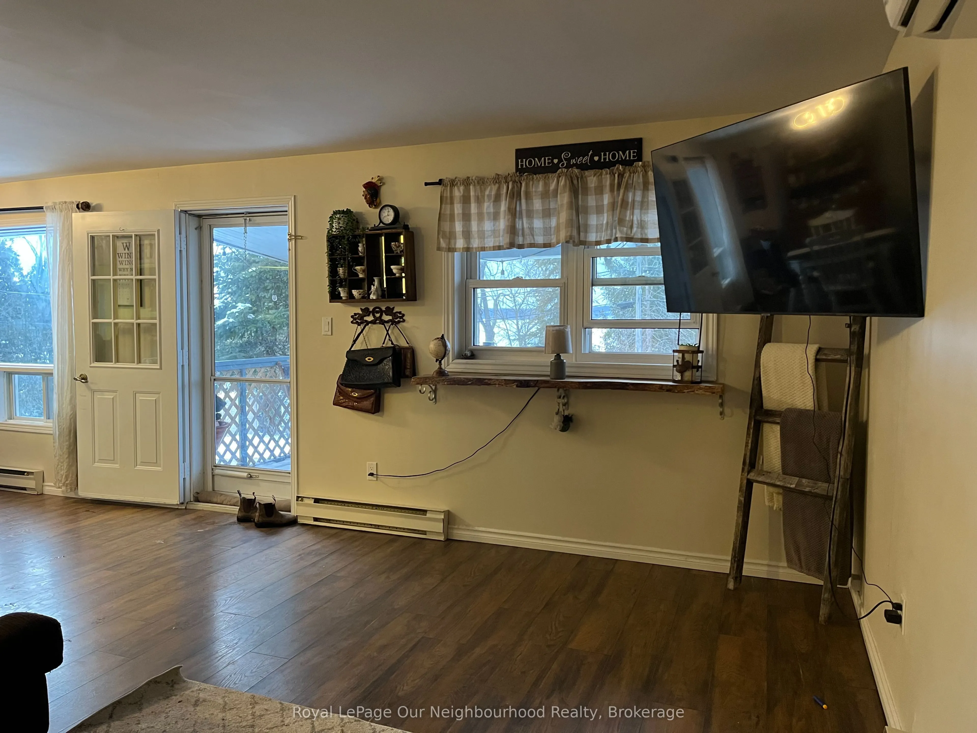 72 Lakeshore Road