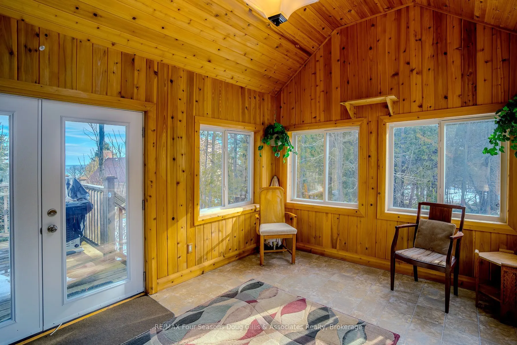 135 Algonquin Drive