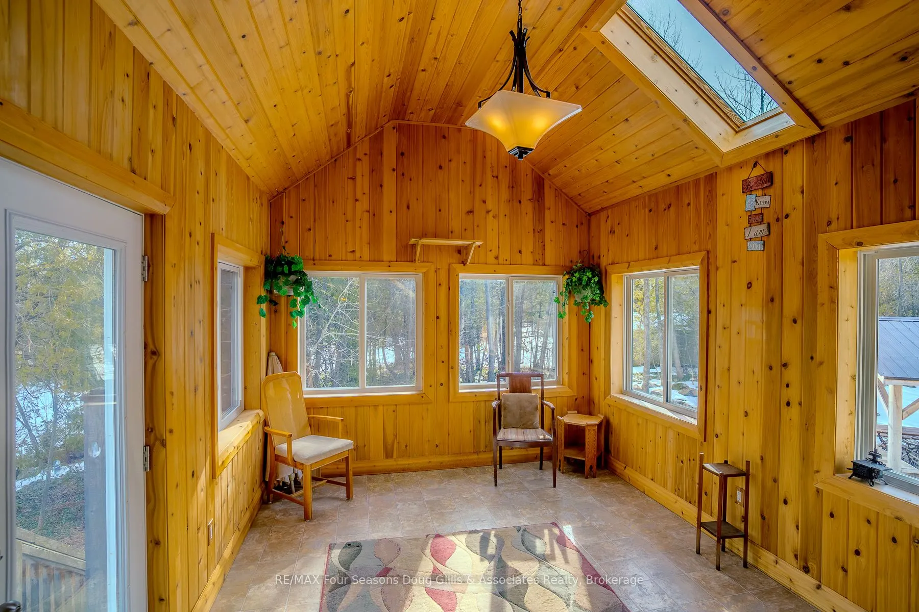 135 Algonquin Drive