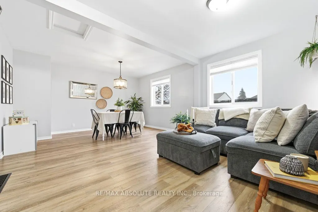 132 Edward Street S