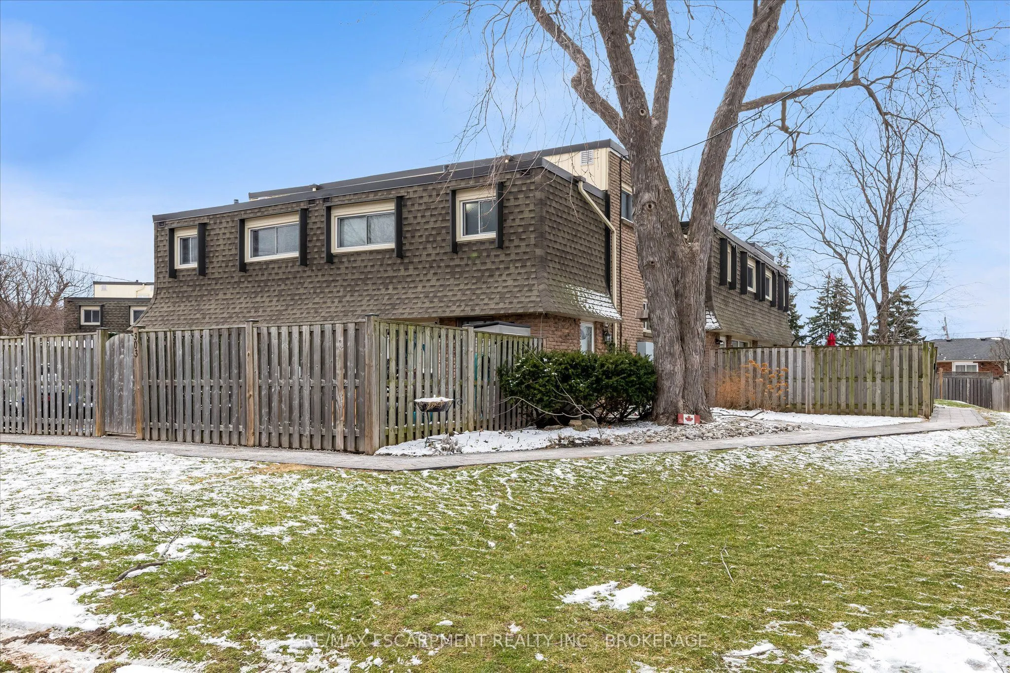 5 Viking Court #301