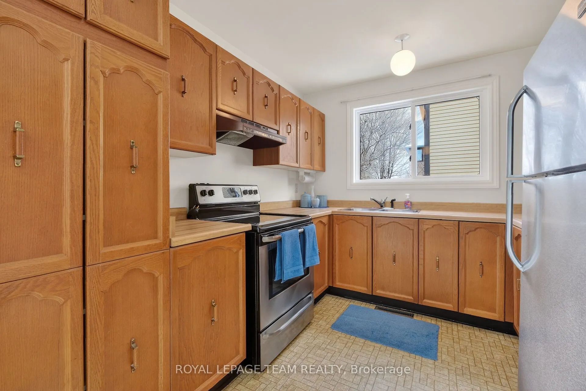 97 Huntsman Crescent