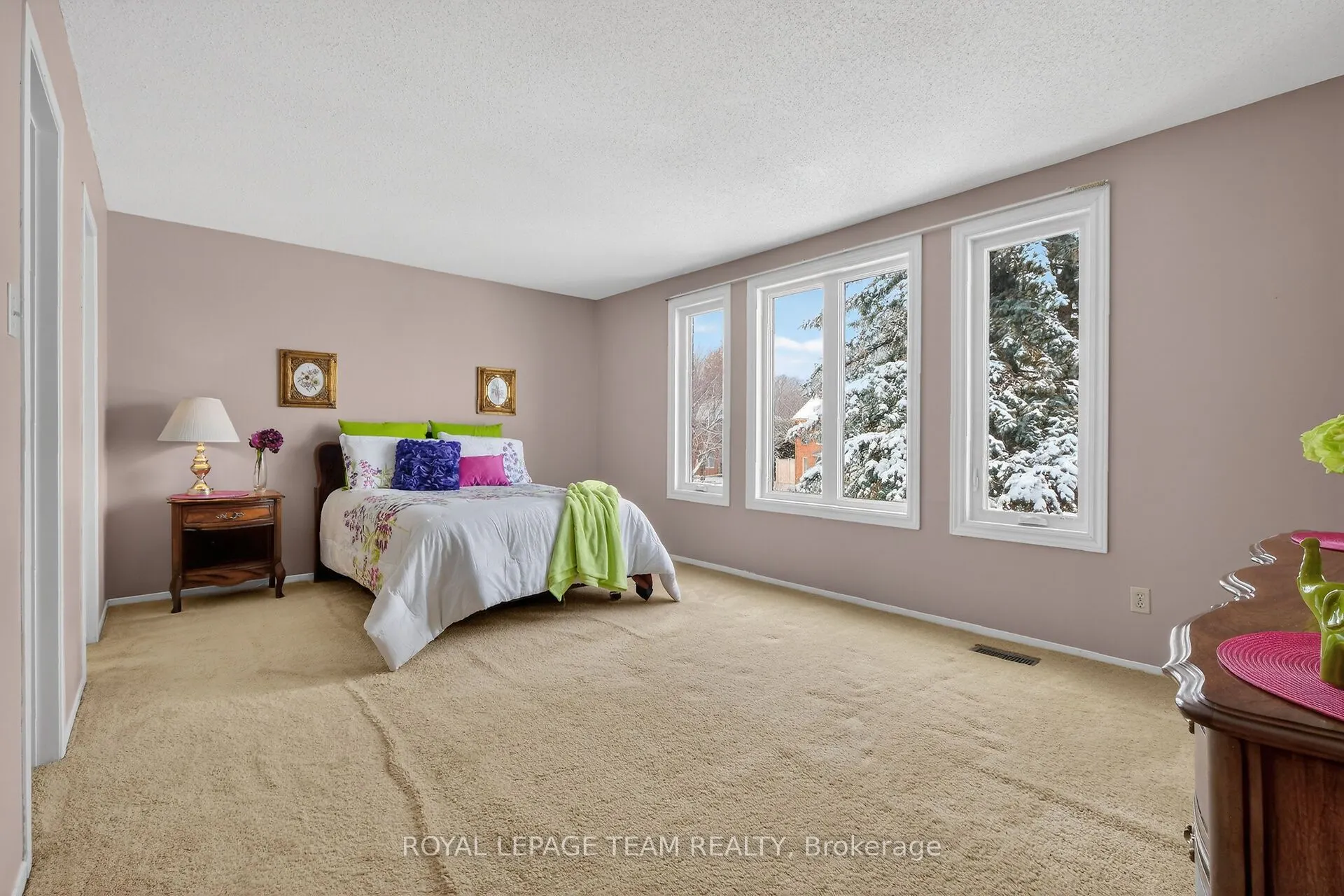 97 Huntsman Crescent