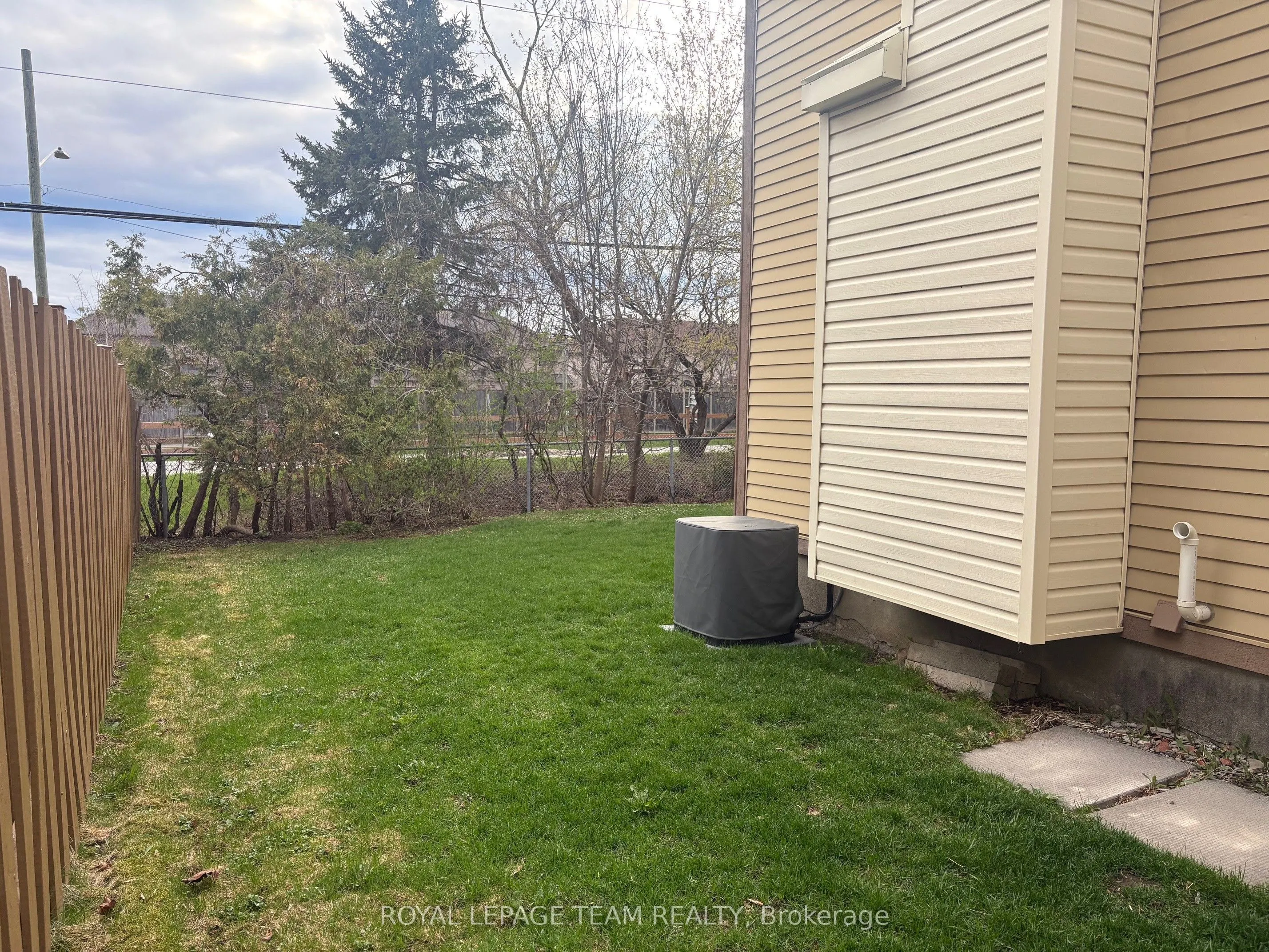 97 Huntsman Crescent