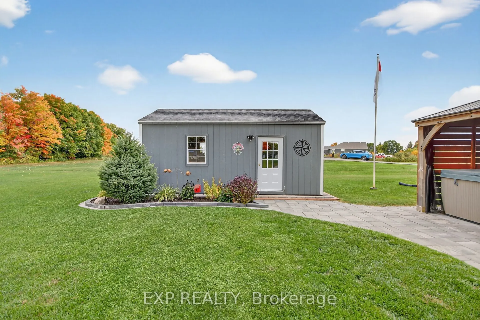 305 Moore Crescent