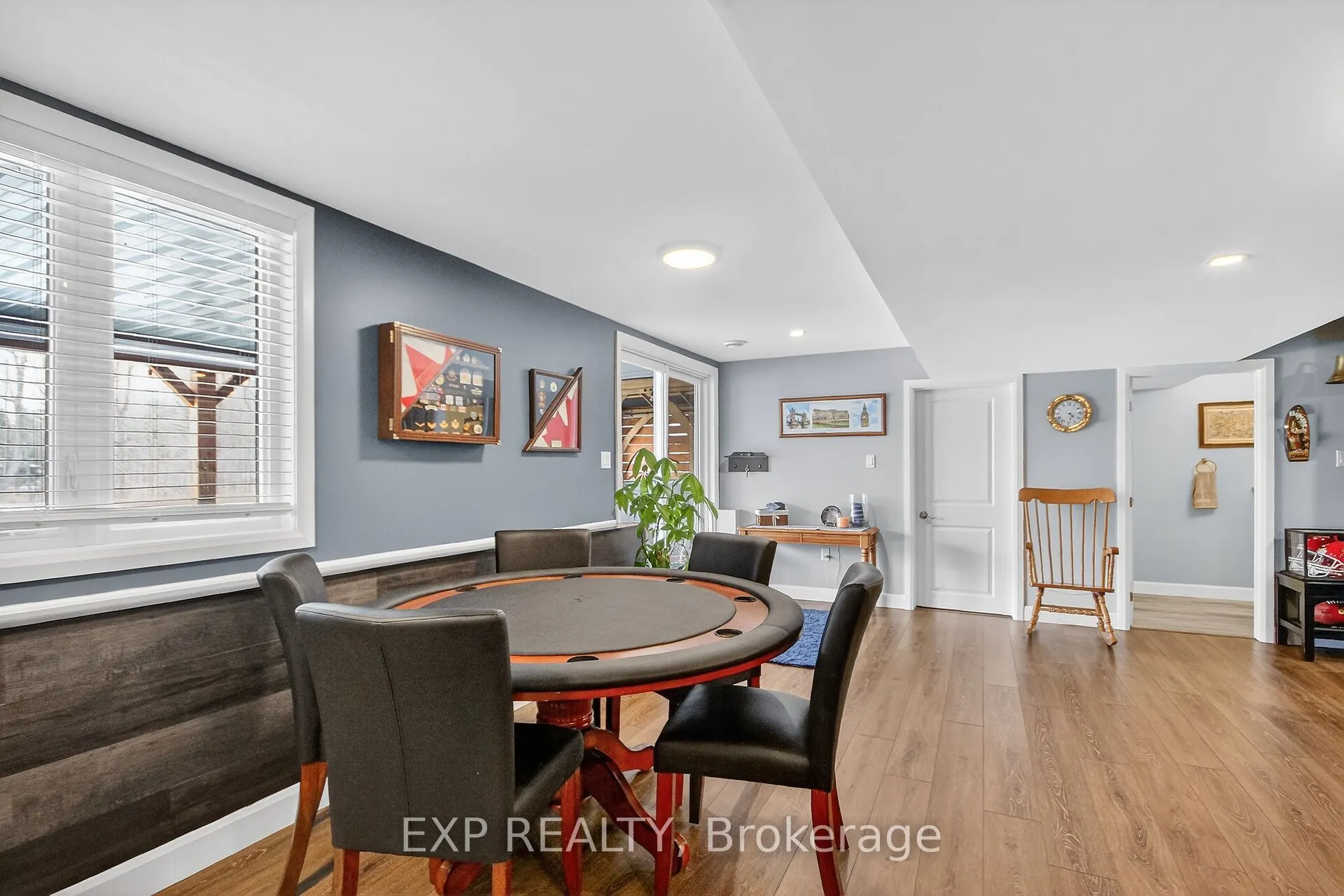 305 Moore Crescent