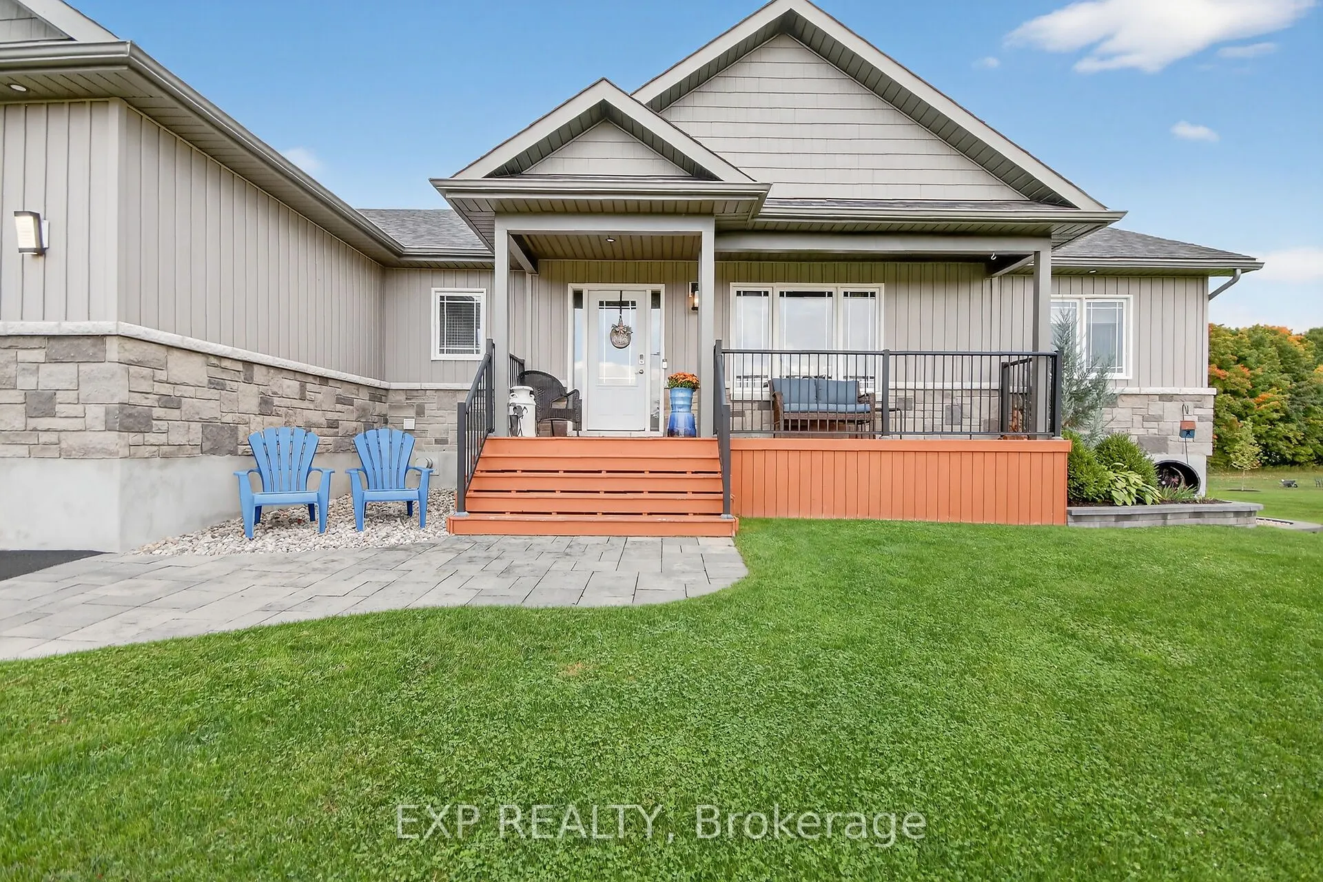 305 Moore Crescent
