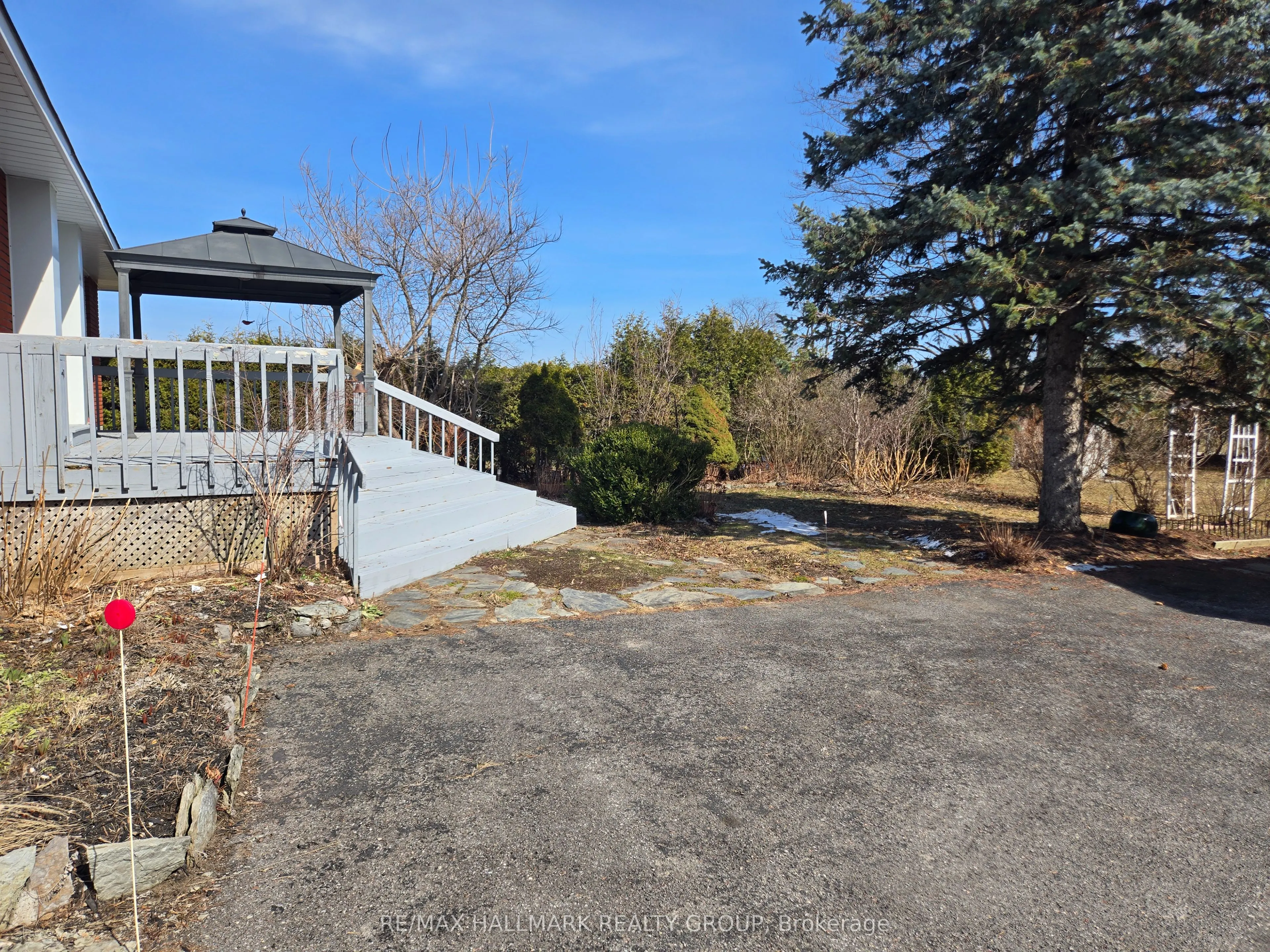 3654 Navan Road
