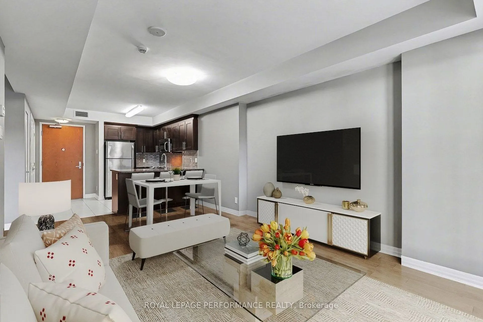 242 Rideau Street #204