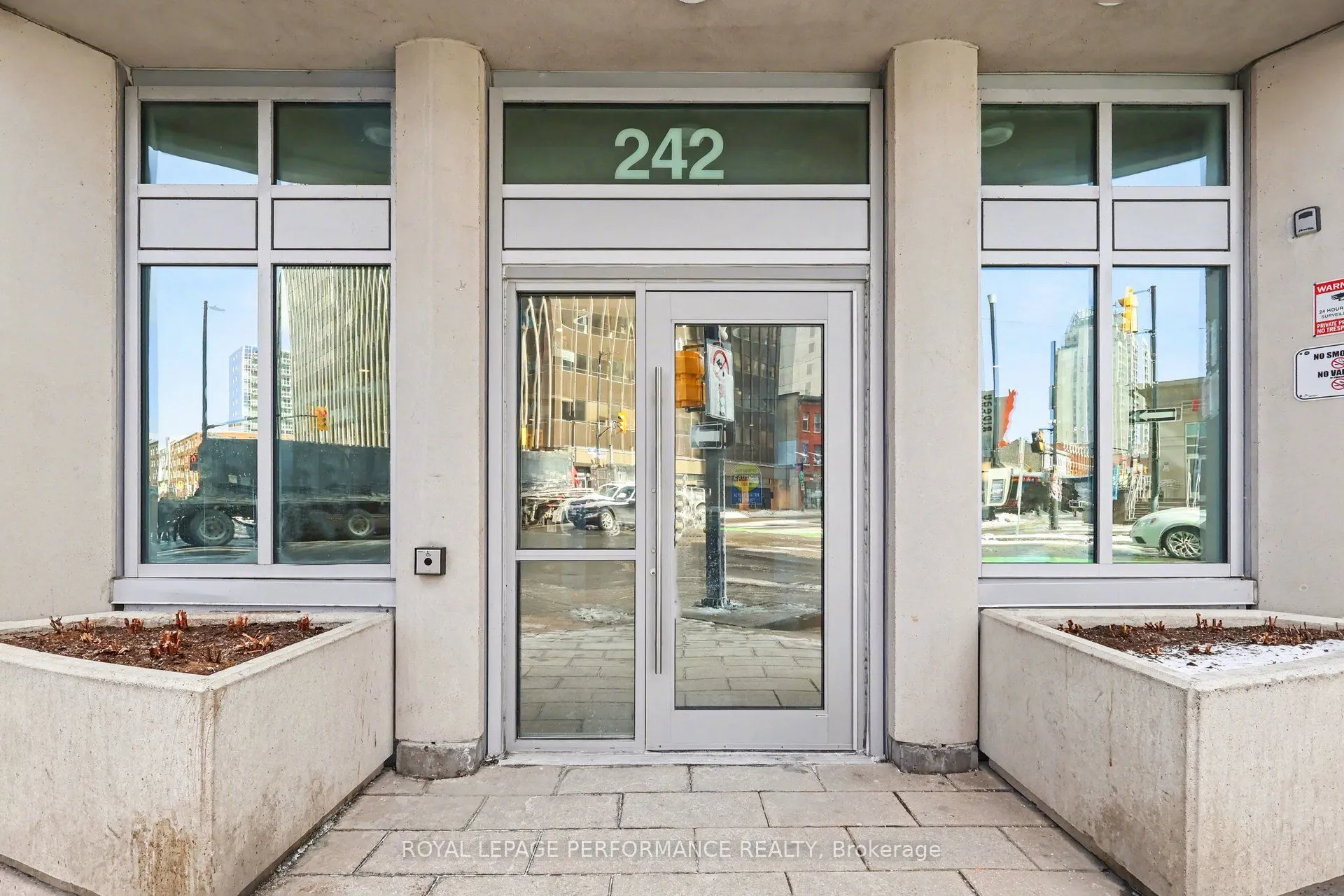 242 Rideau Street #204