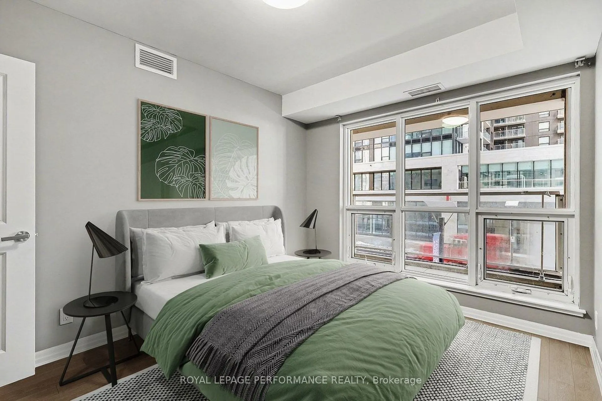242 Rideau Street #204