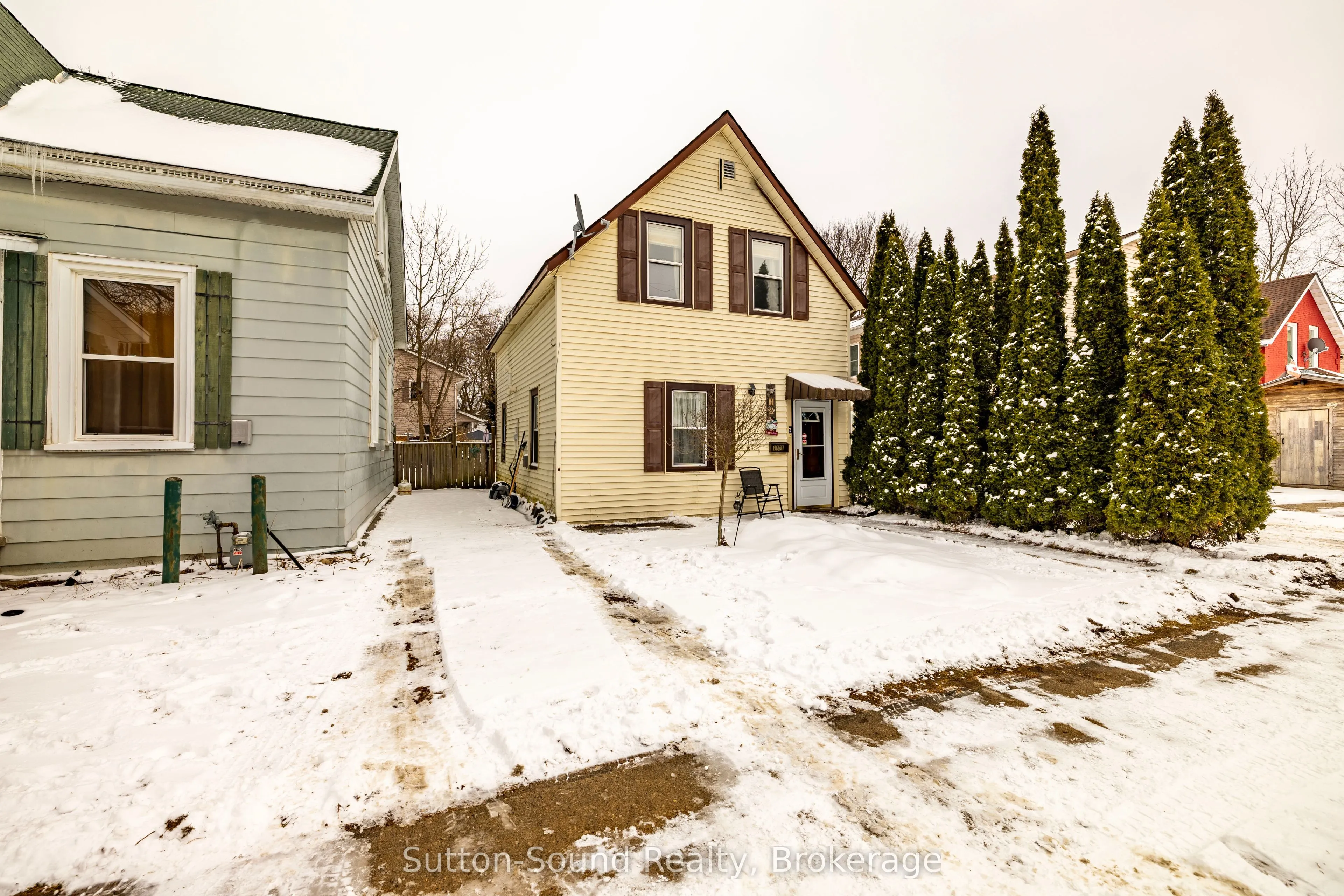 1131 3rd Avenue W