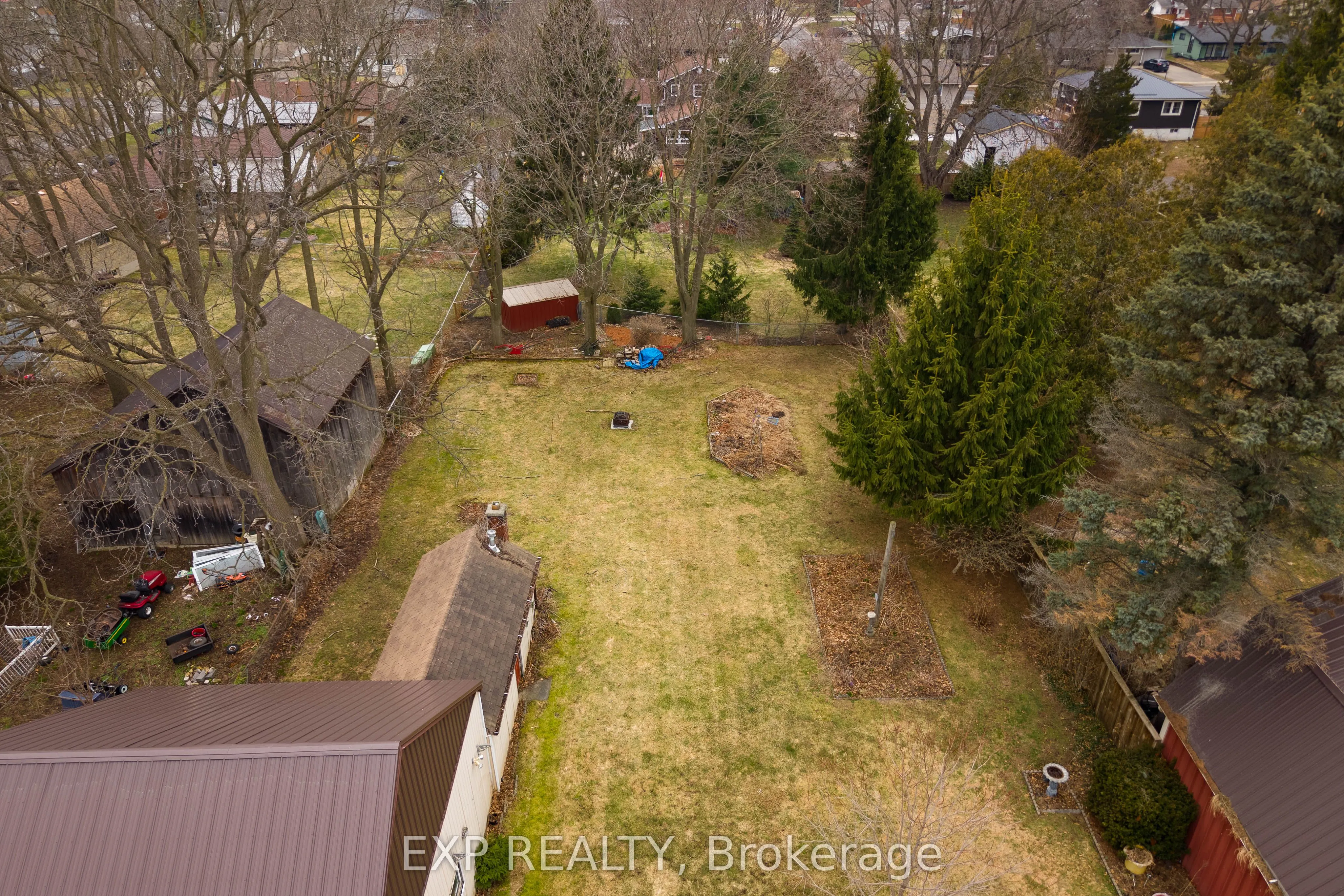 308 John Street S