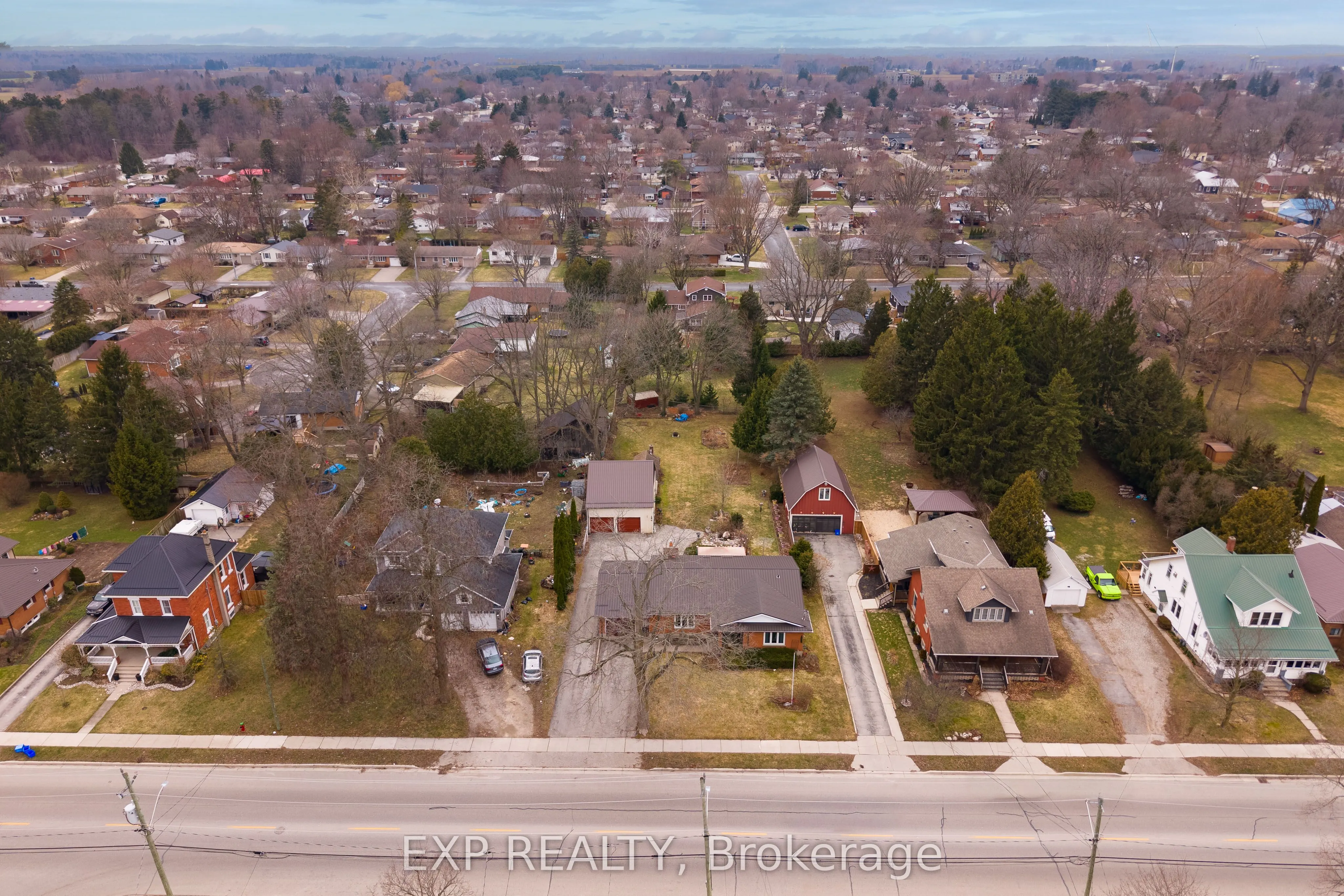 308 John Street S
