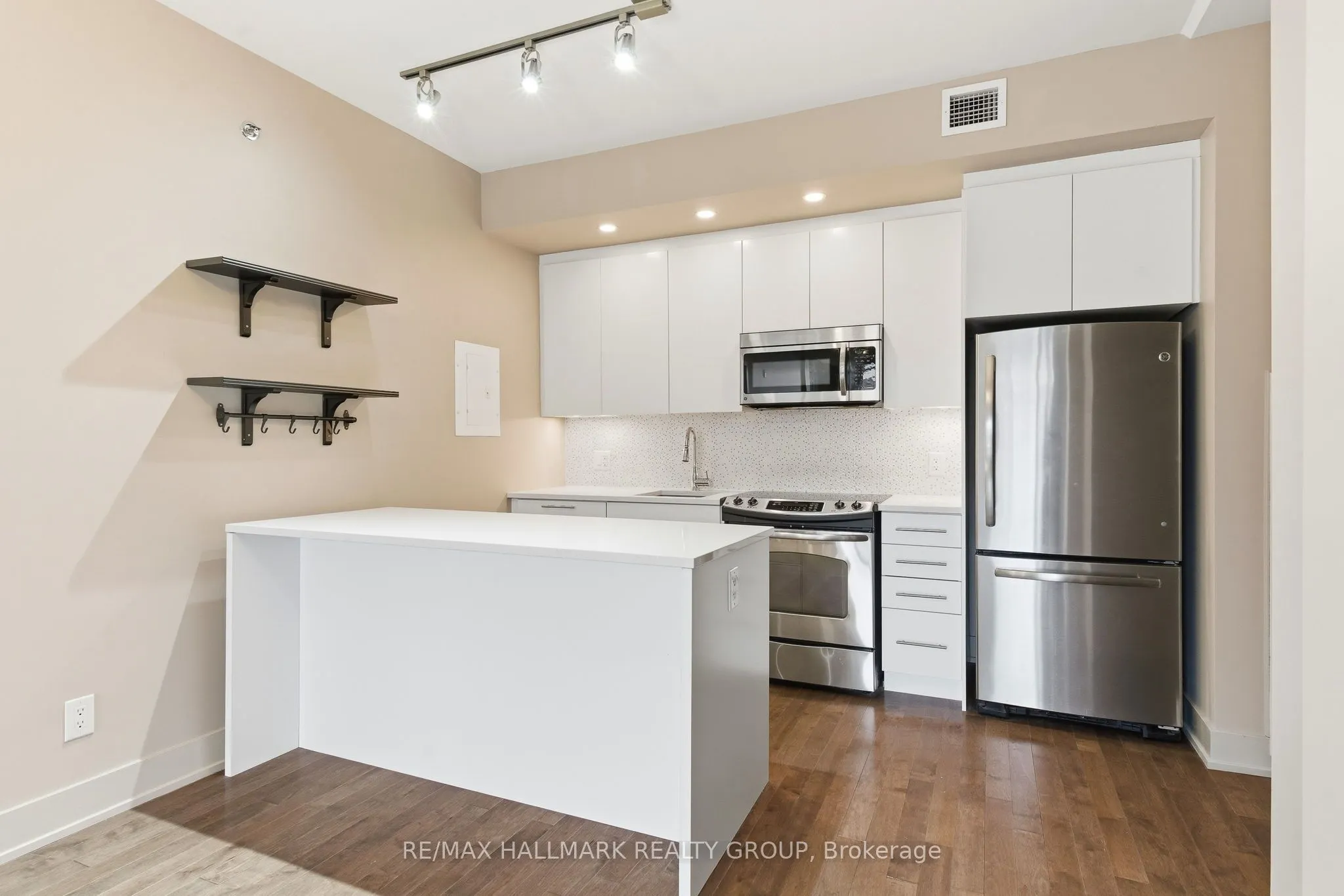 108 Richmond Road #507