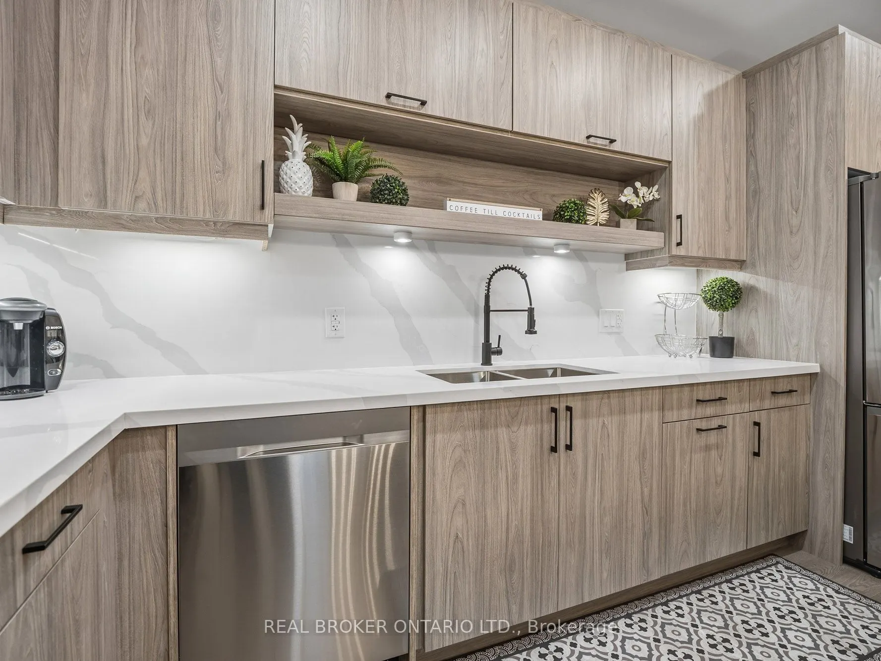 230 KNOLL Street
