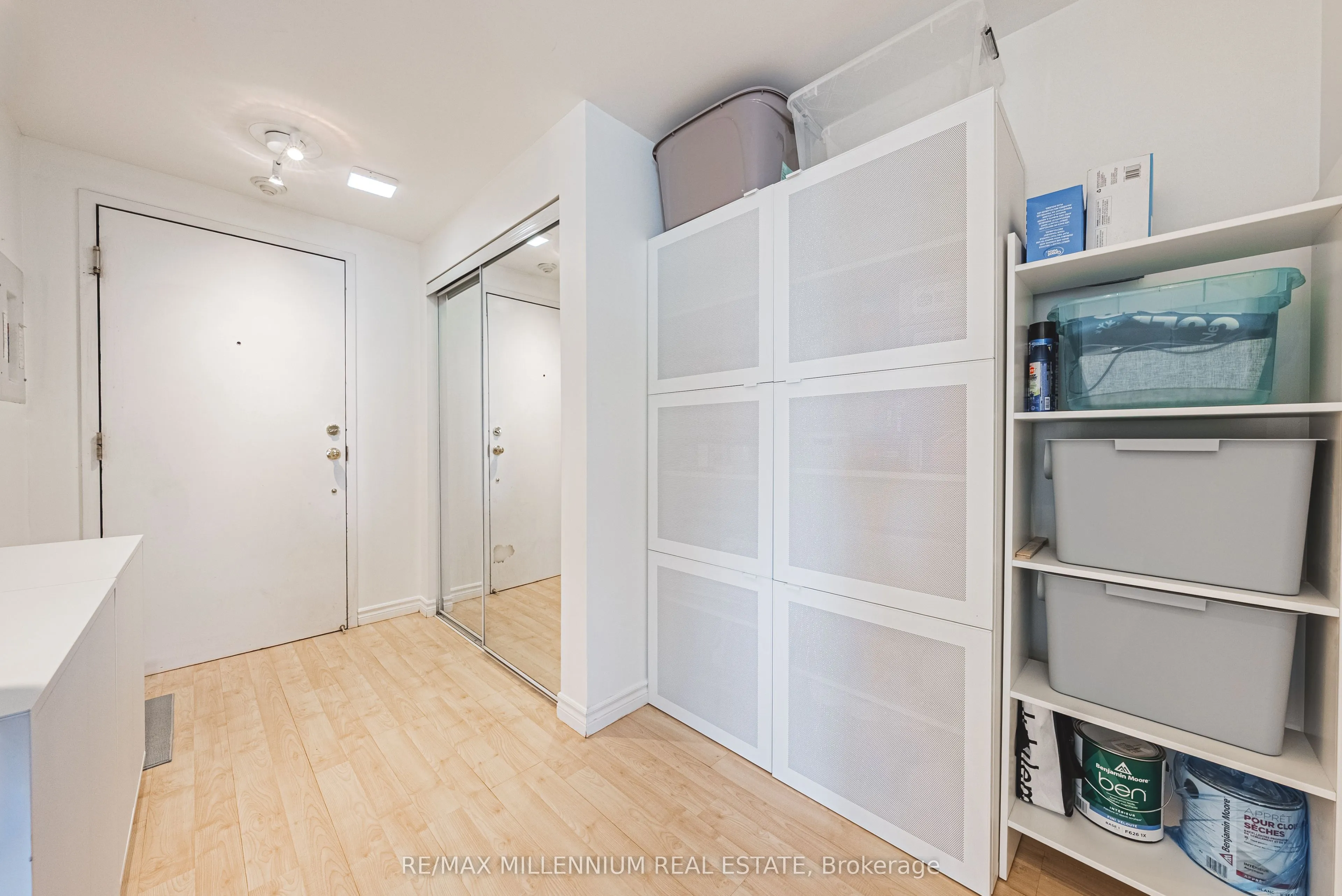 135 James Street S #1401