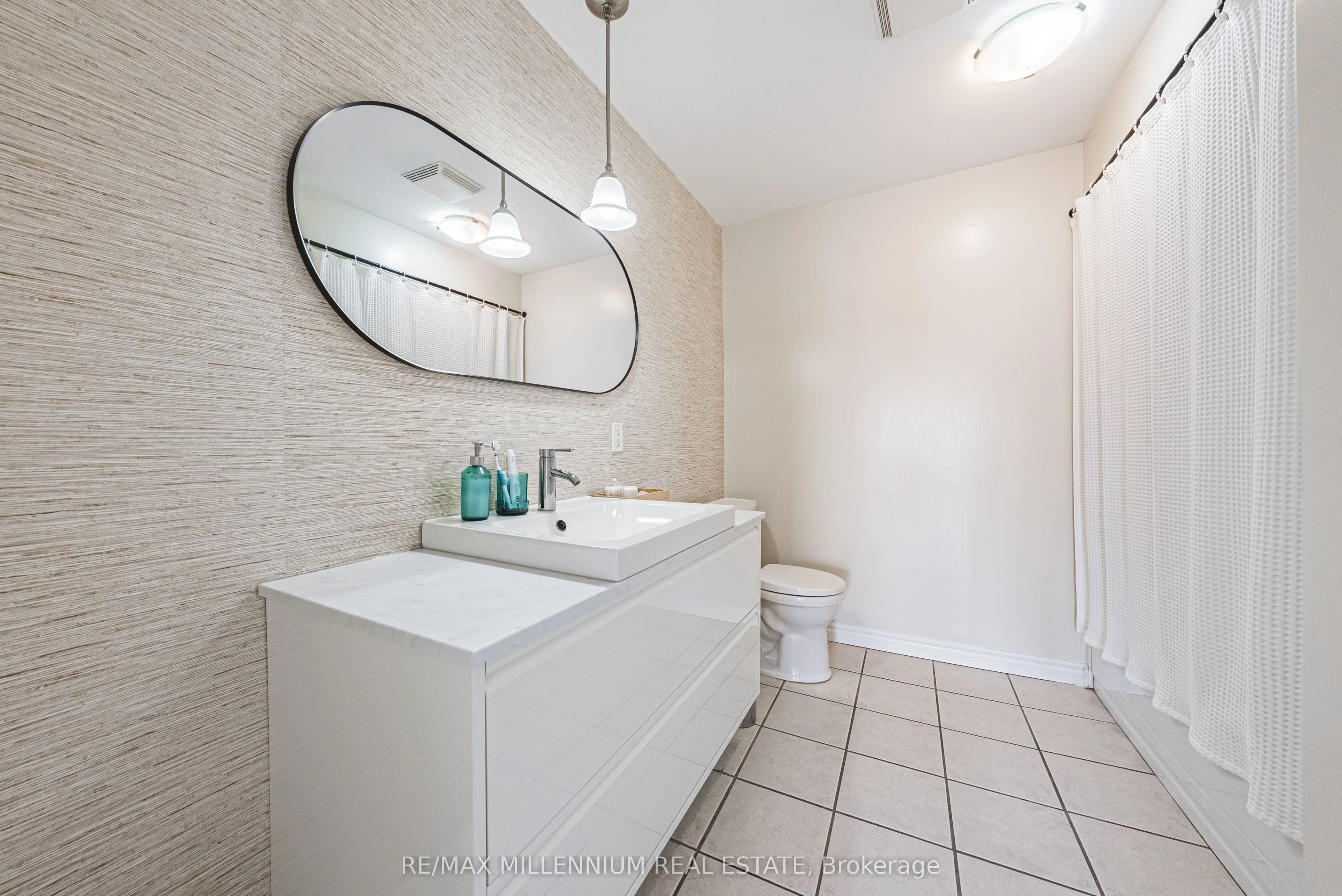 135 James Street S #1401