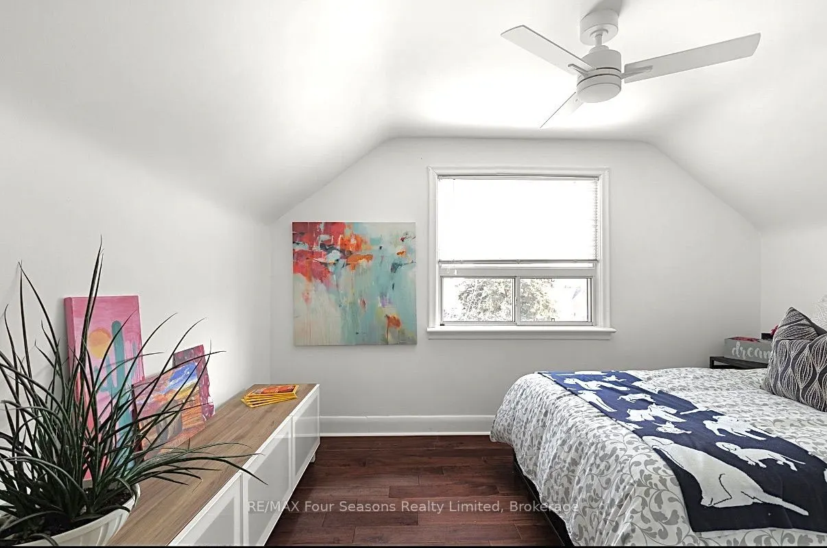 50 Amaranth Street W