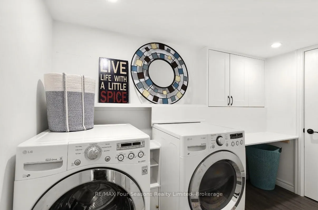50 Amaranth Street W